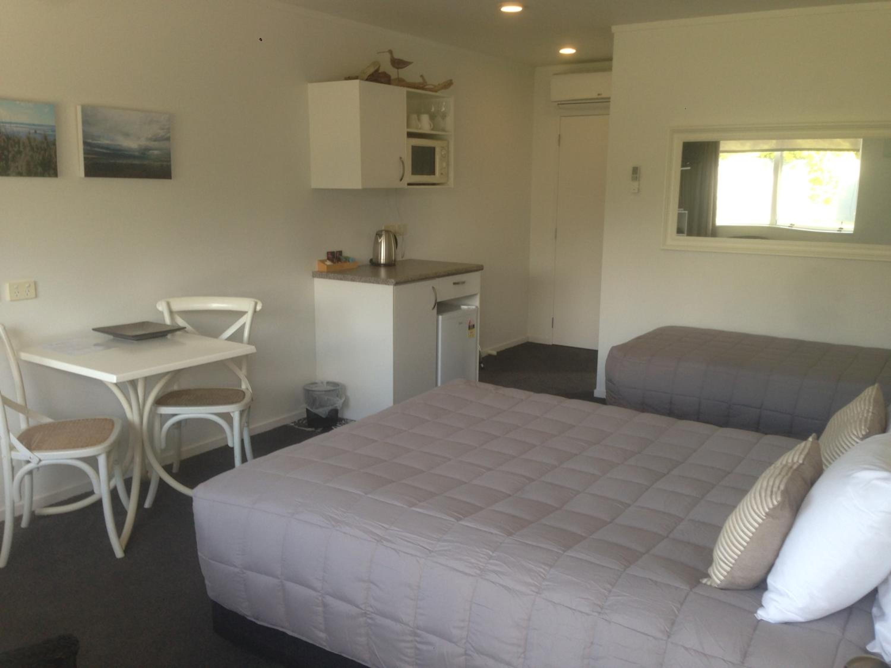 Motel Oasis