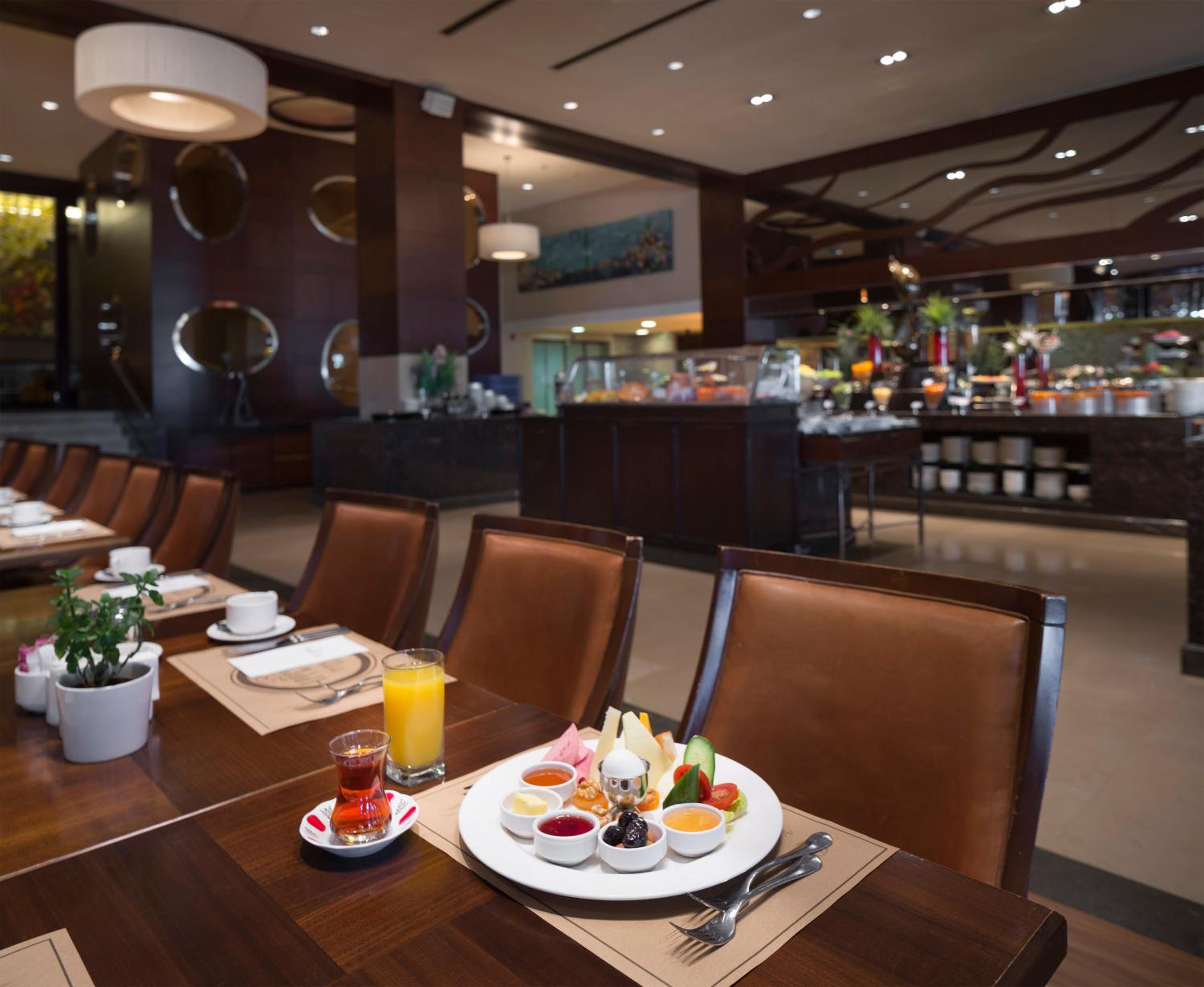 Titanic Business Kartal - Image 36