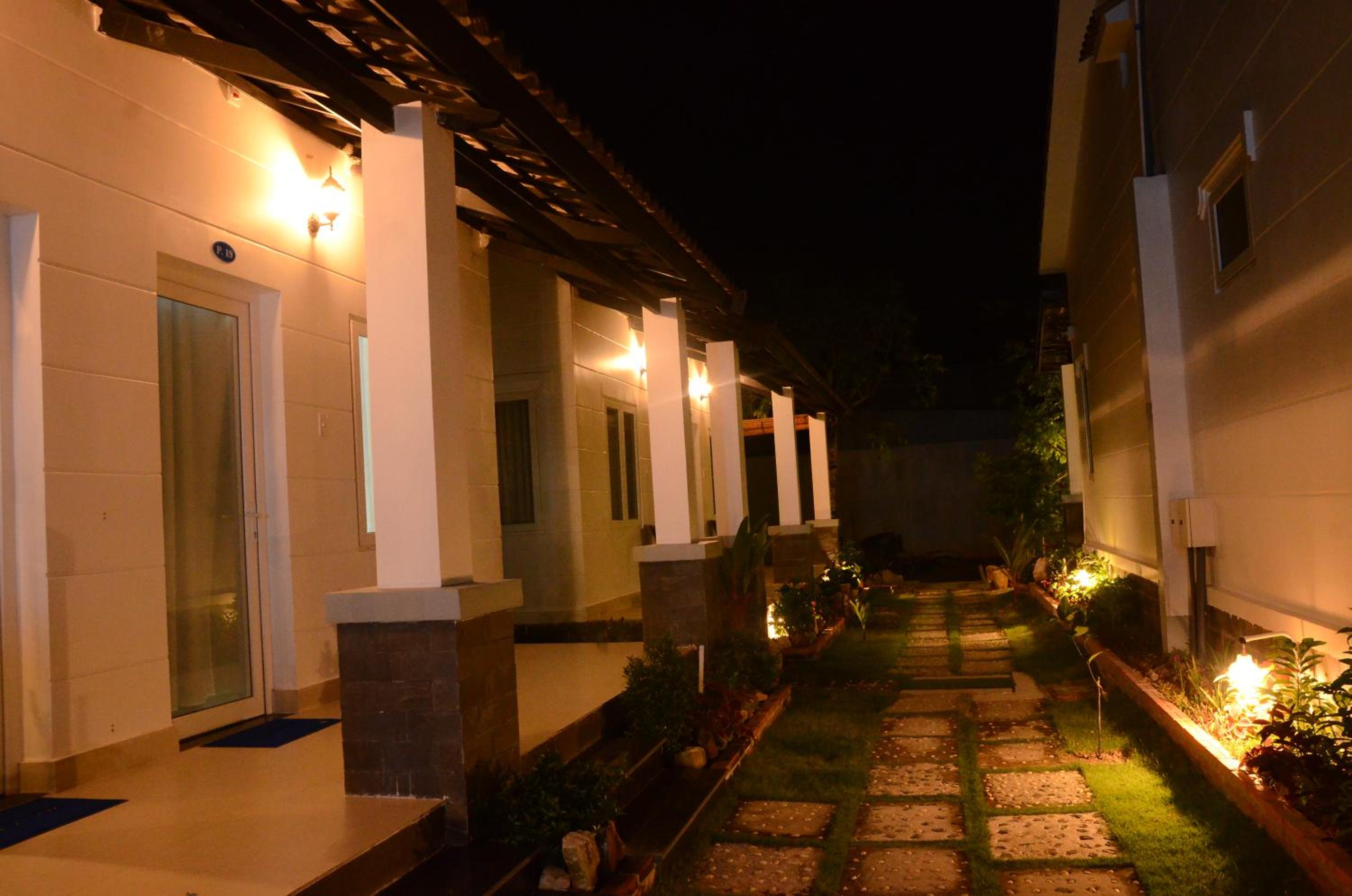 Anna Nguyễn Bungalow