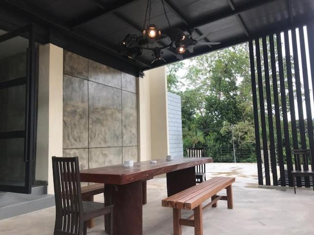 LE LODGE MANSION
