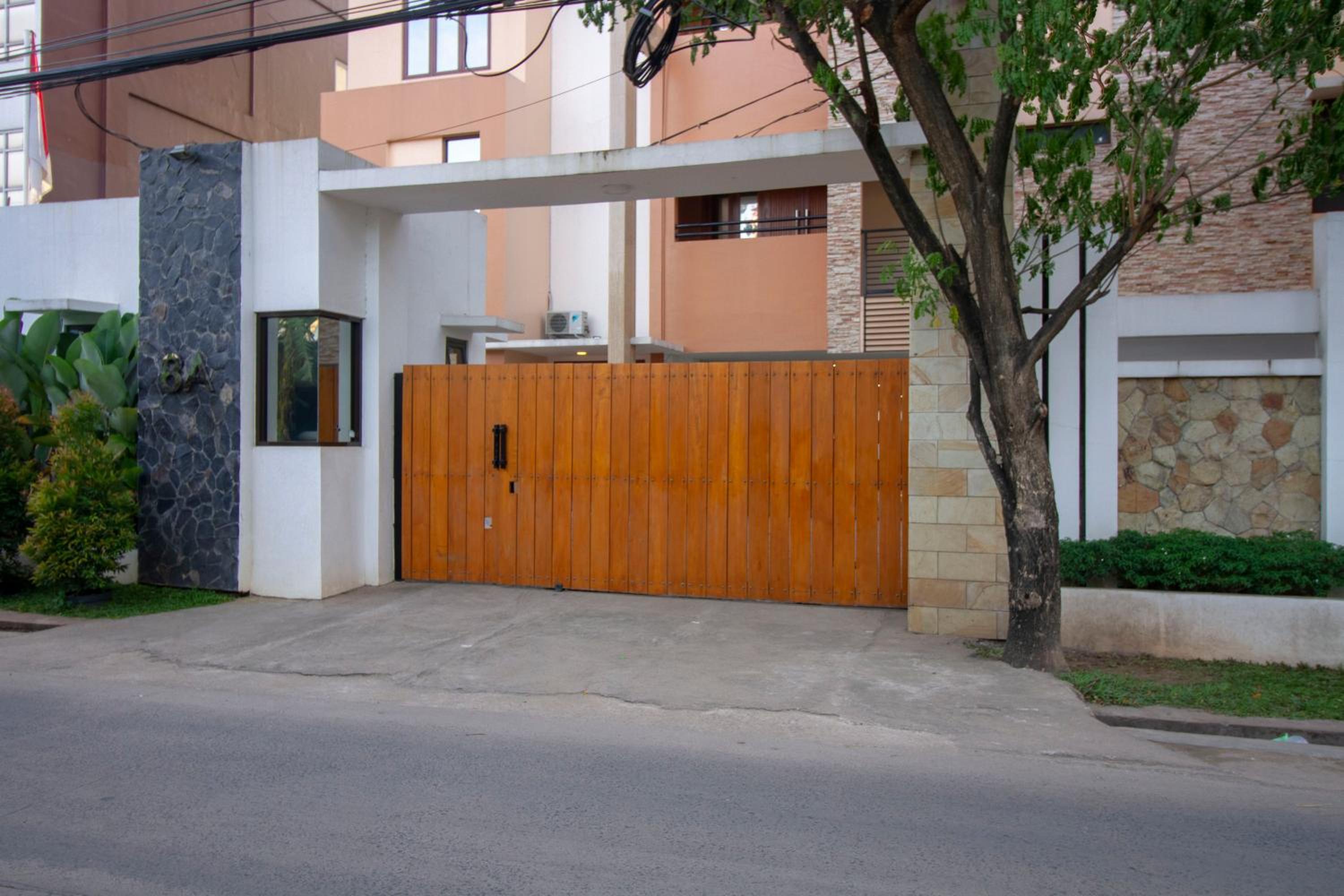 RedDoorz Plus @ CBD Bintaro view 4