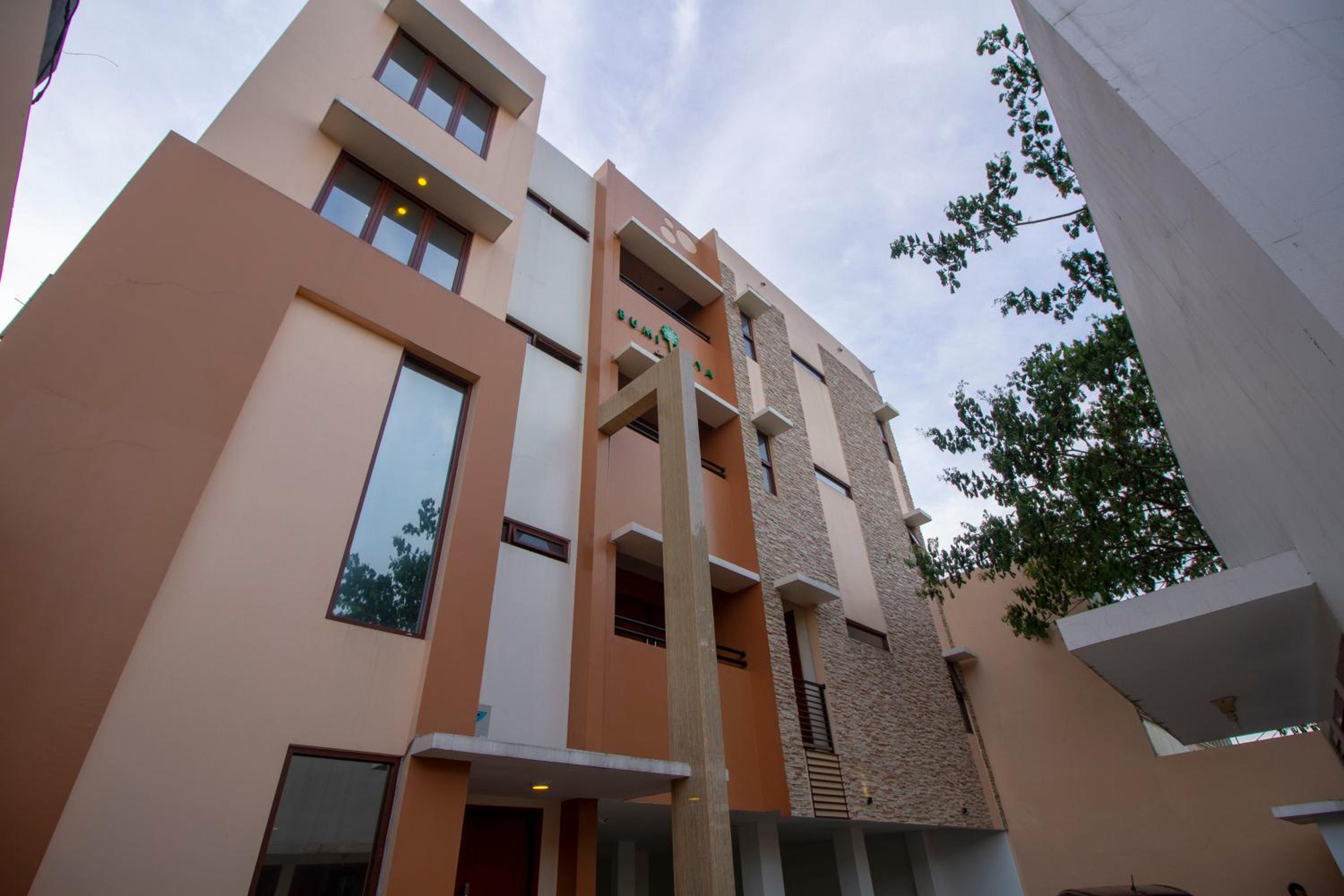 RedDoorz Plus @ CBD Bintaro view 3