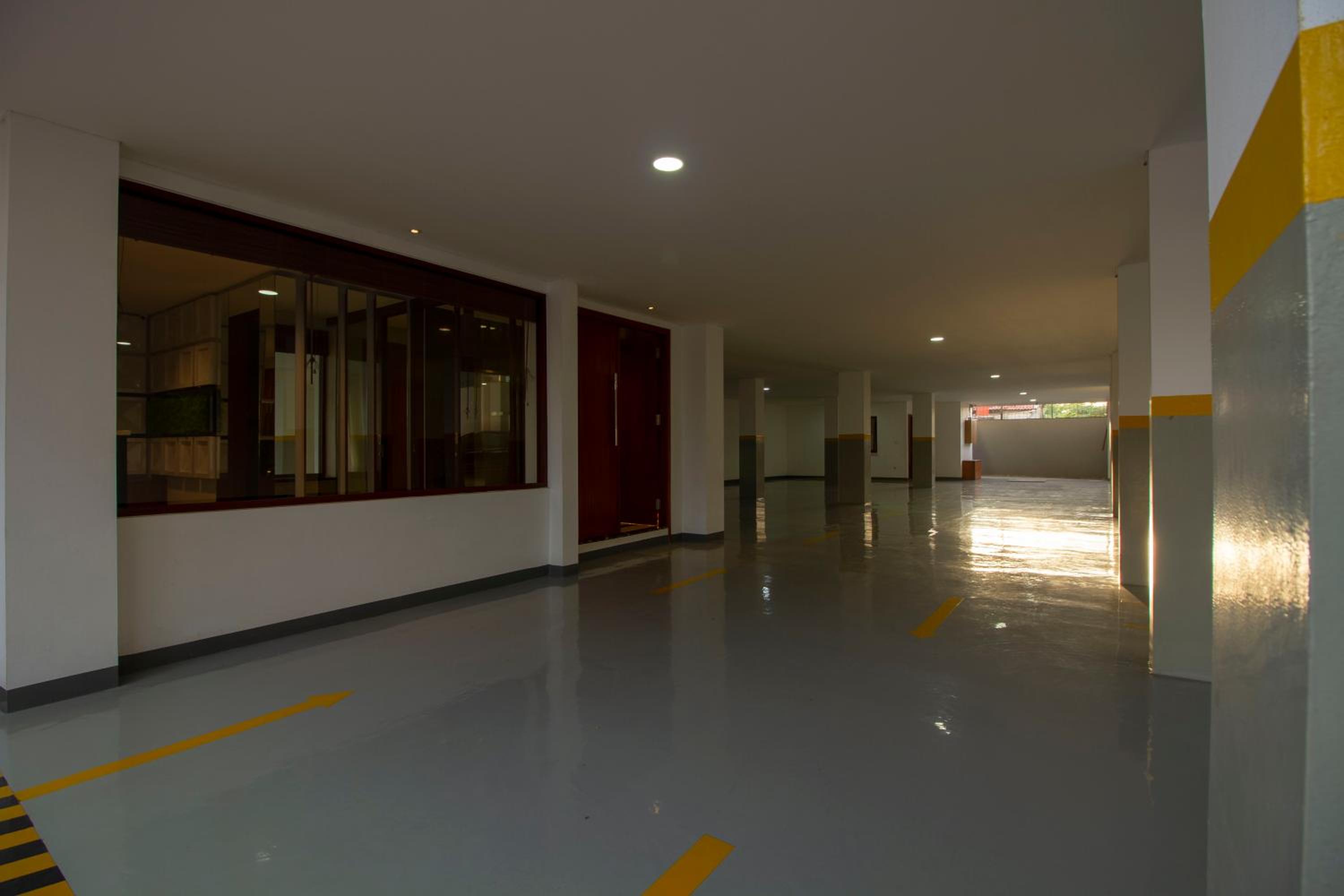 RedDoorz Plus @ CBD Bintaro view 5