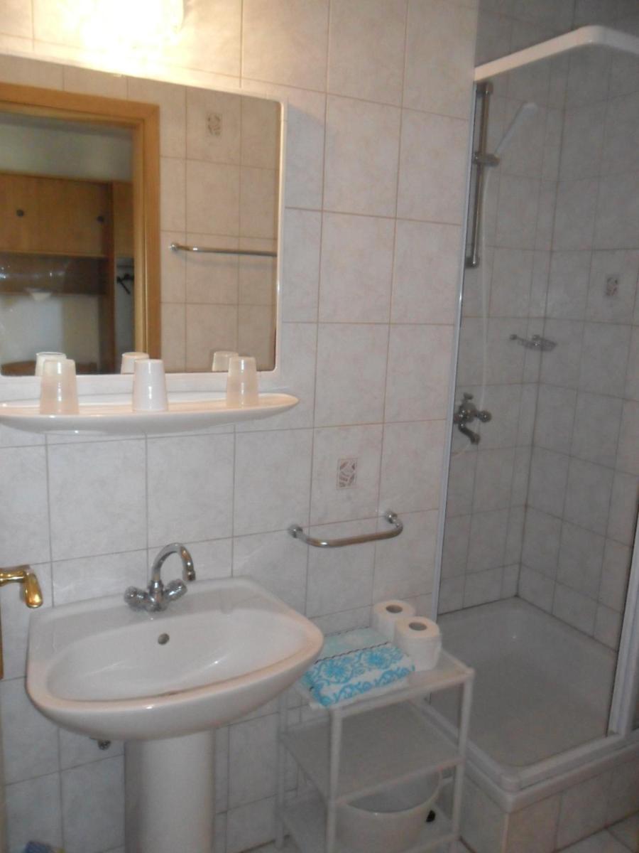 Photo 52