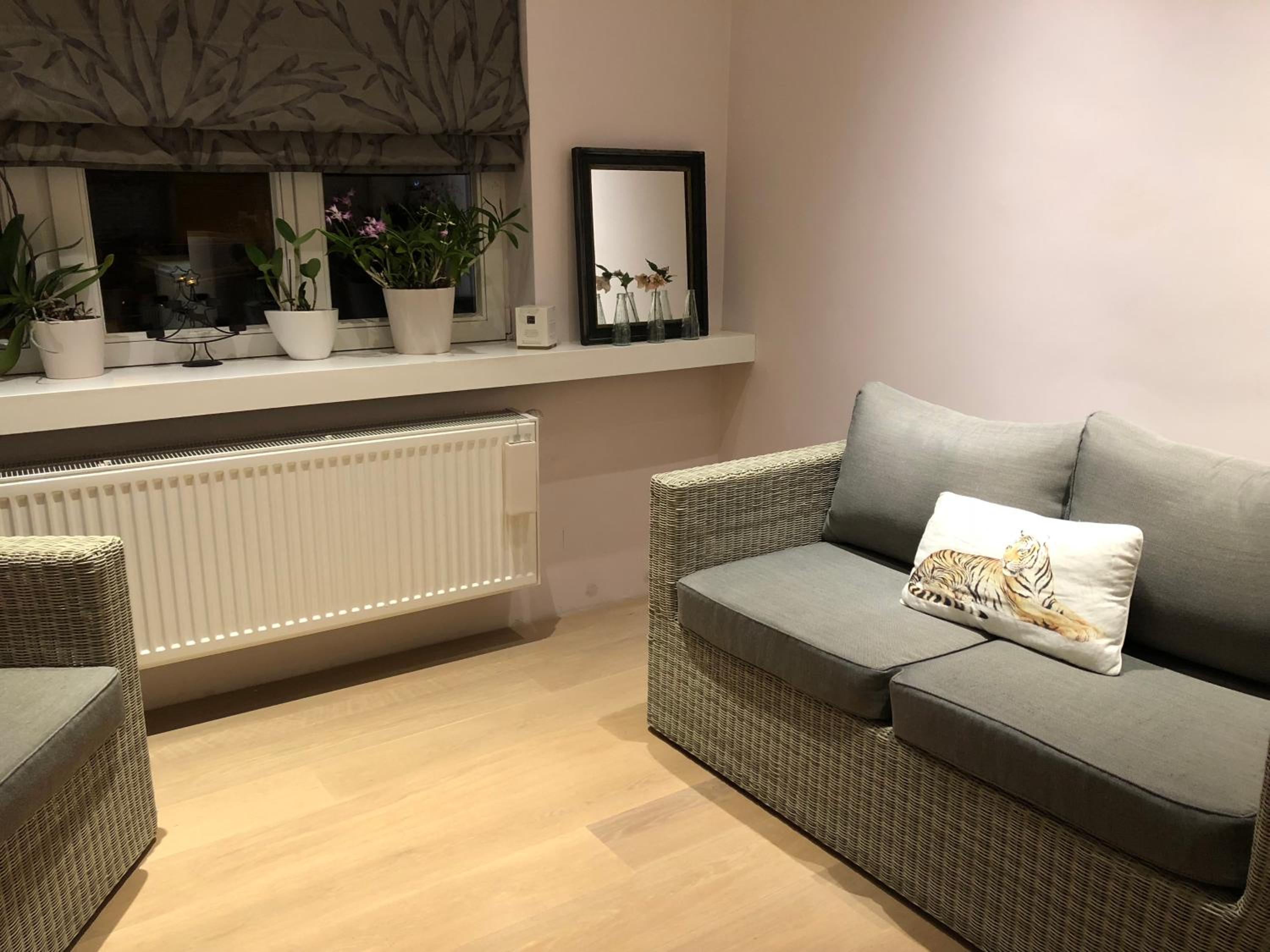 Home Bruges Cosy Comfort Modern Couple Privacy walking distance City center Kitchen Terrace Garden view 3