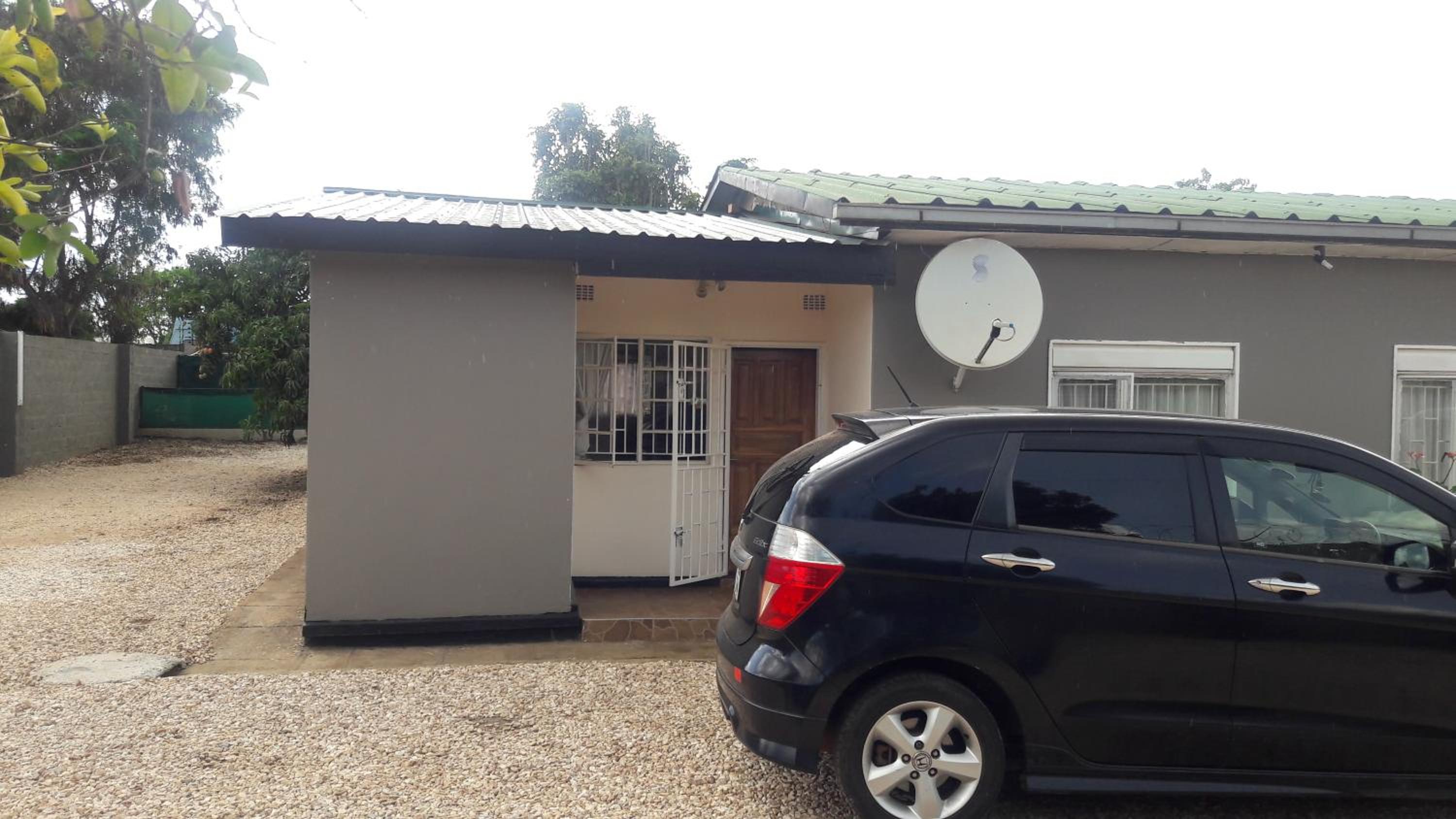 Furnished self-catering bedsitter view 2