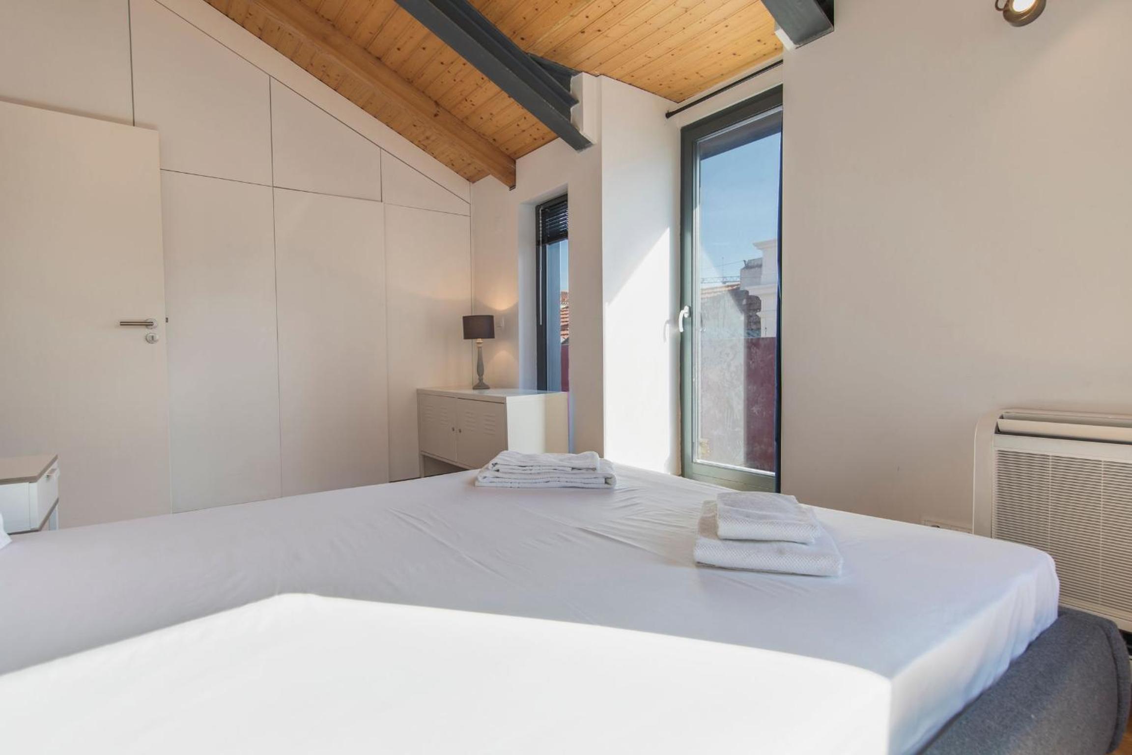 Bairro Alto Flat Balcony Views by LovelyStay photo 3