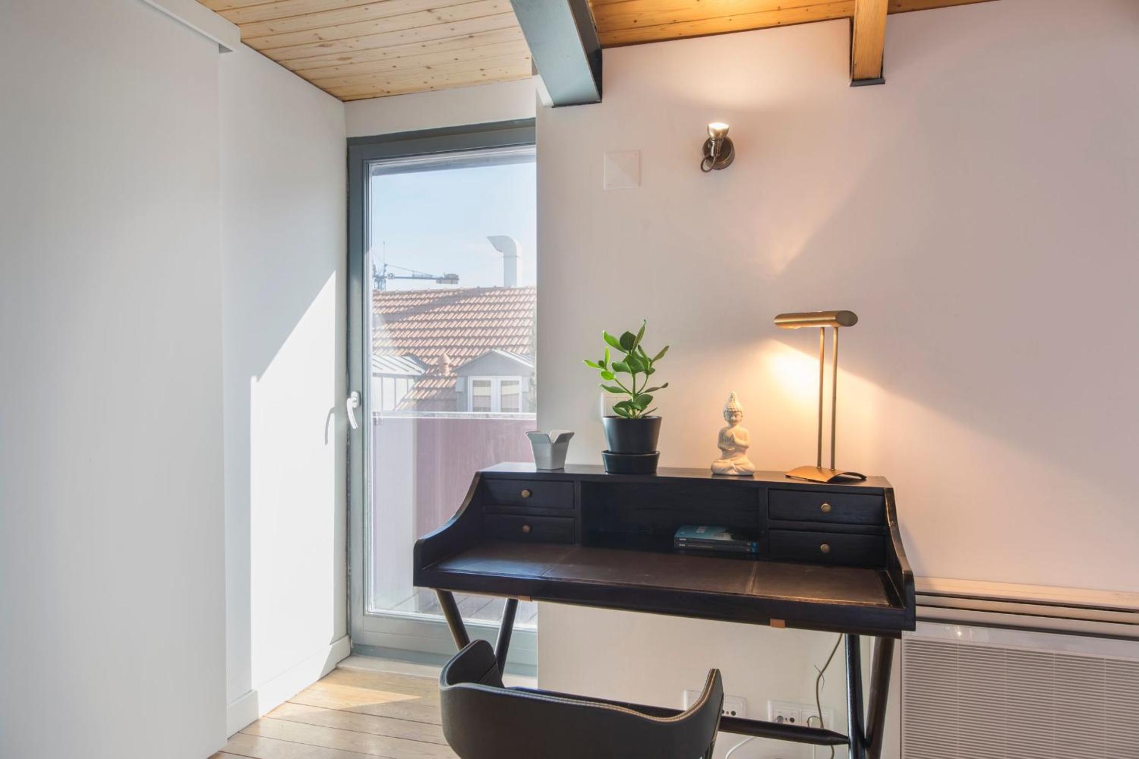 Bairro Alto Flat Balcony Views by LovelyStay photo 4