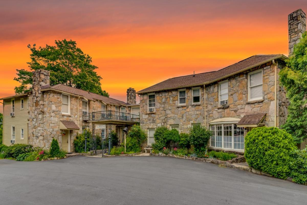 Hotel Echo Mountain Inn