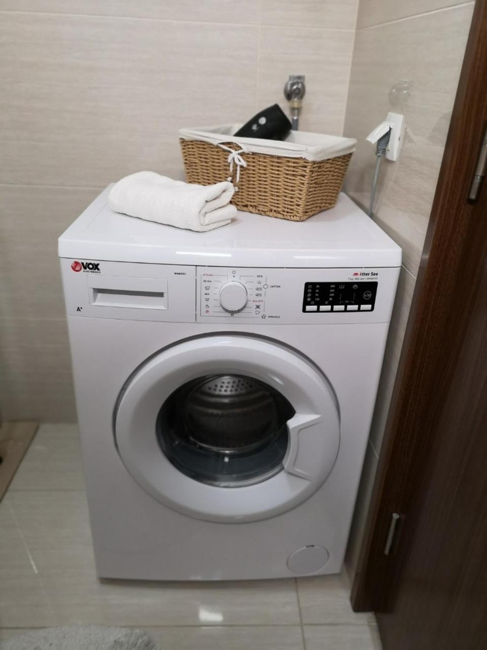 Photo 10