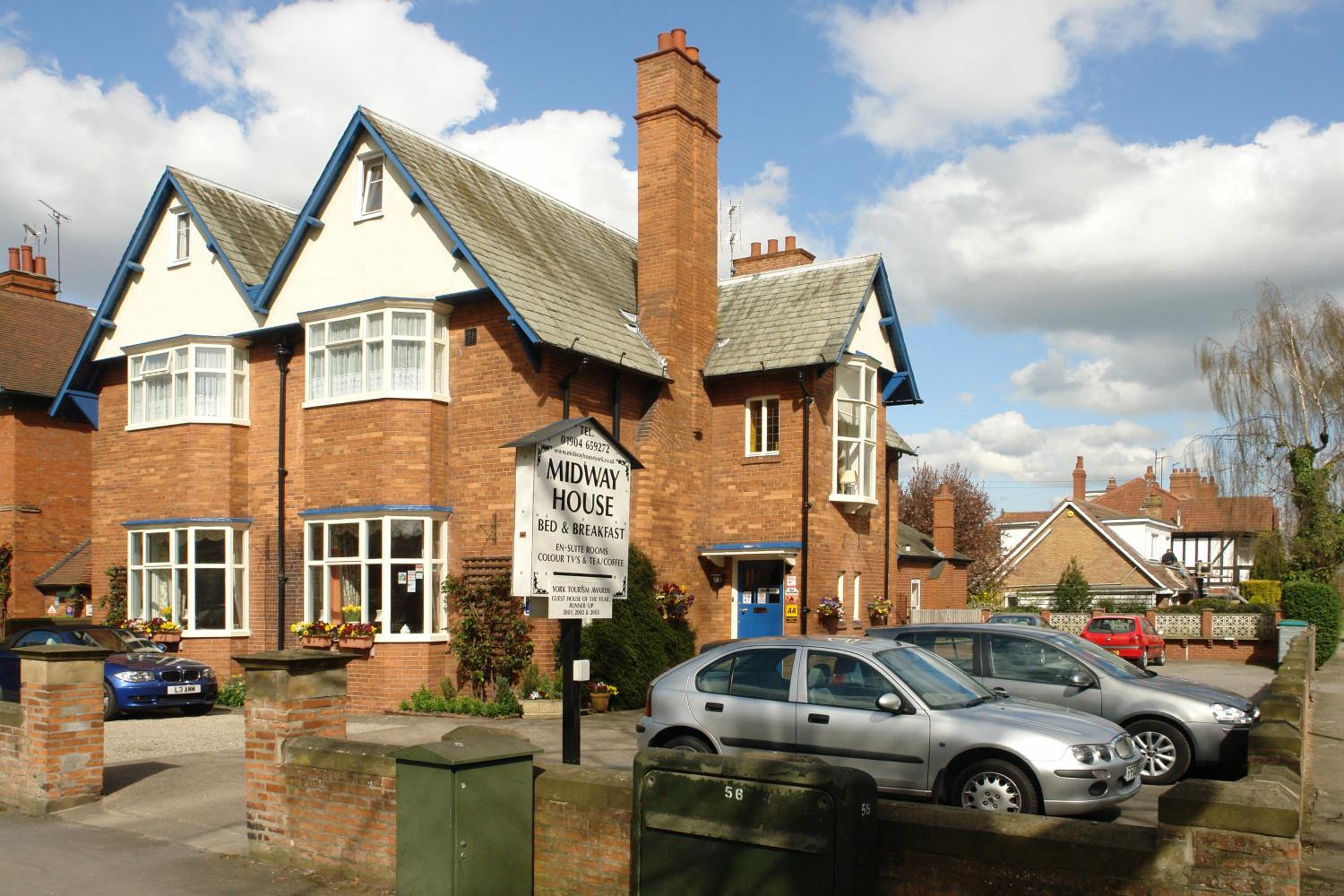 Midway Guest House - Image 2