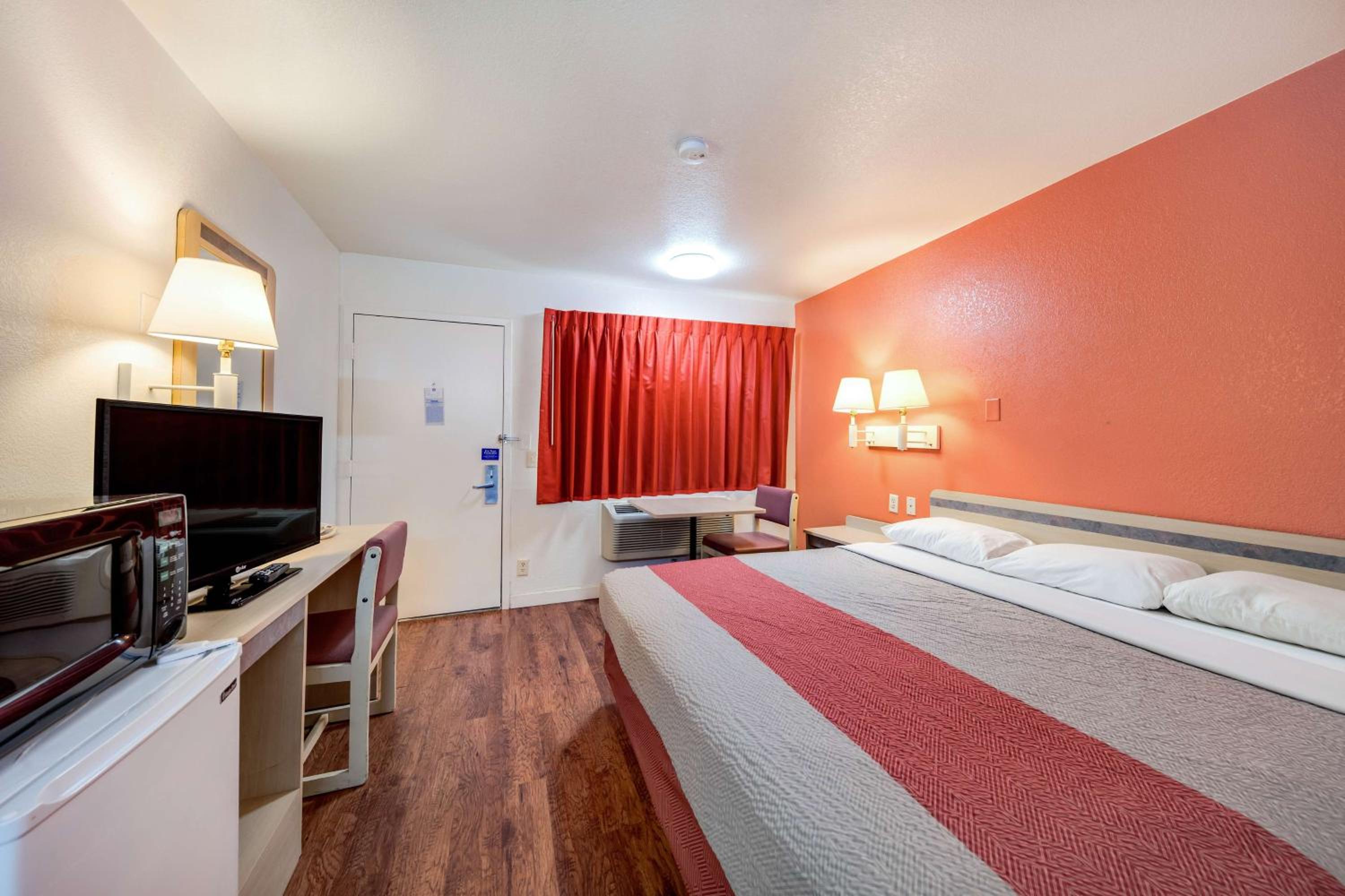 Motel 6-Greenville, TX