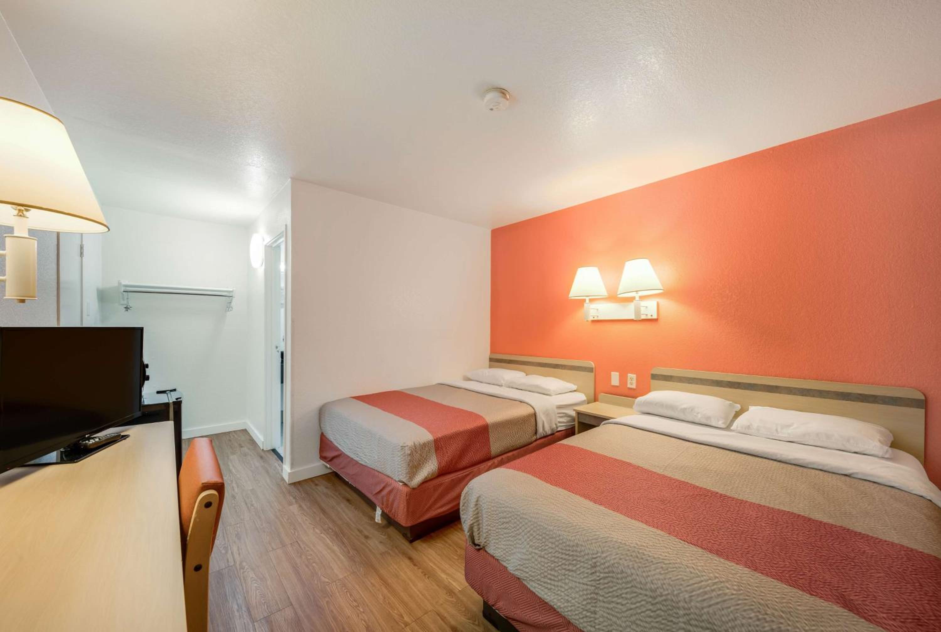 Motel 6-Greenville, TX