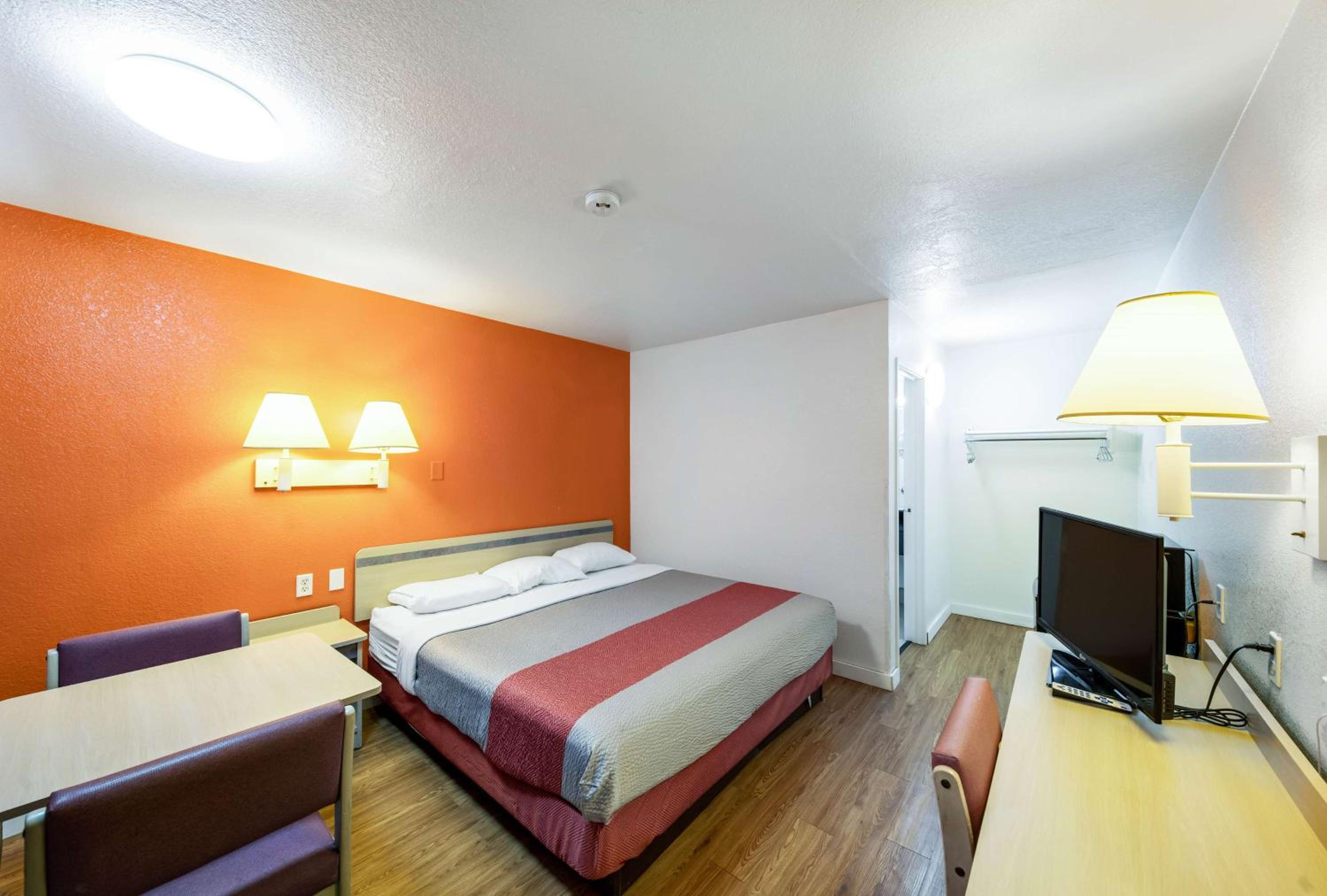 Motel 6-Greenville, TX
