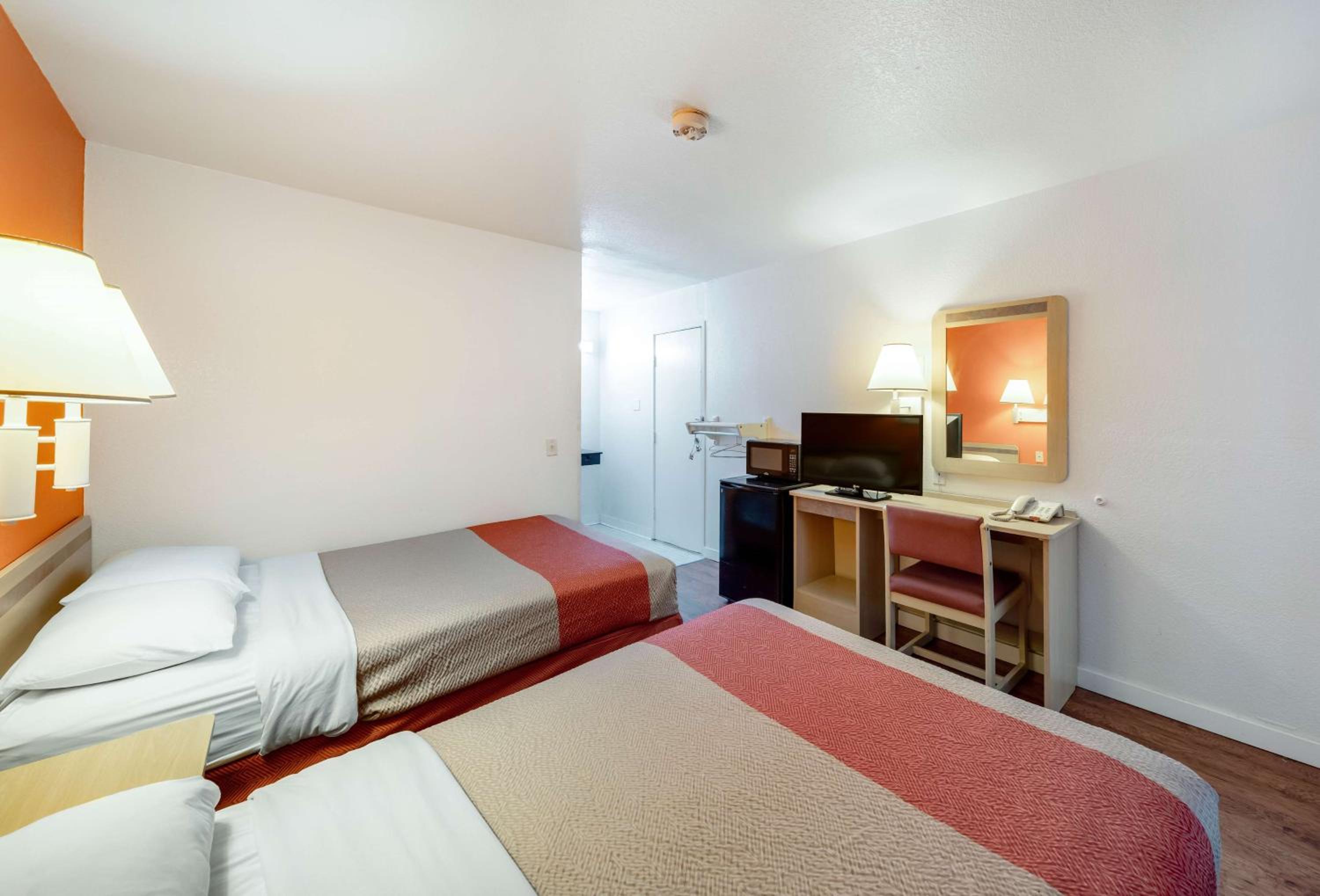 Motel 6-Greenville, TX