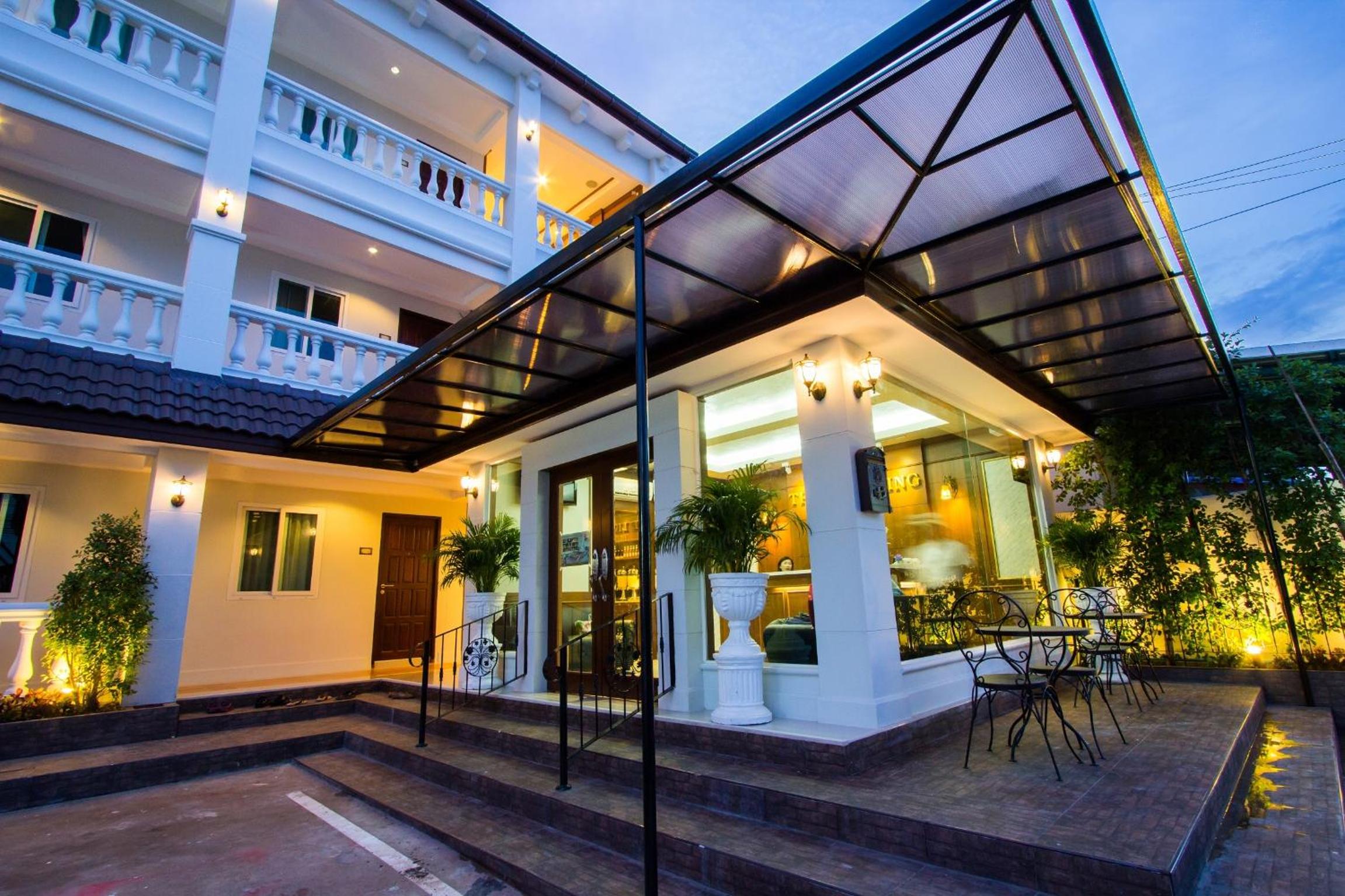 The Lion King Hotel by Thai Baan Ozone Udonthani