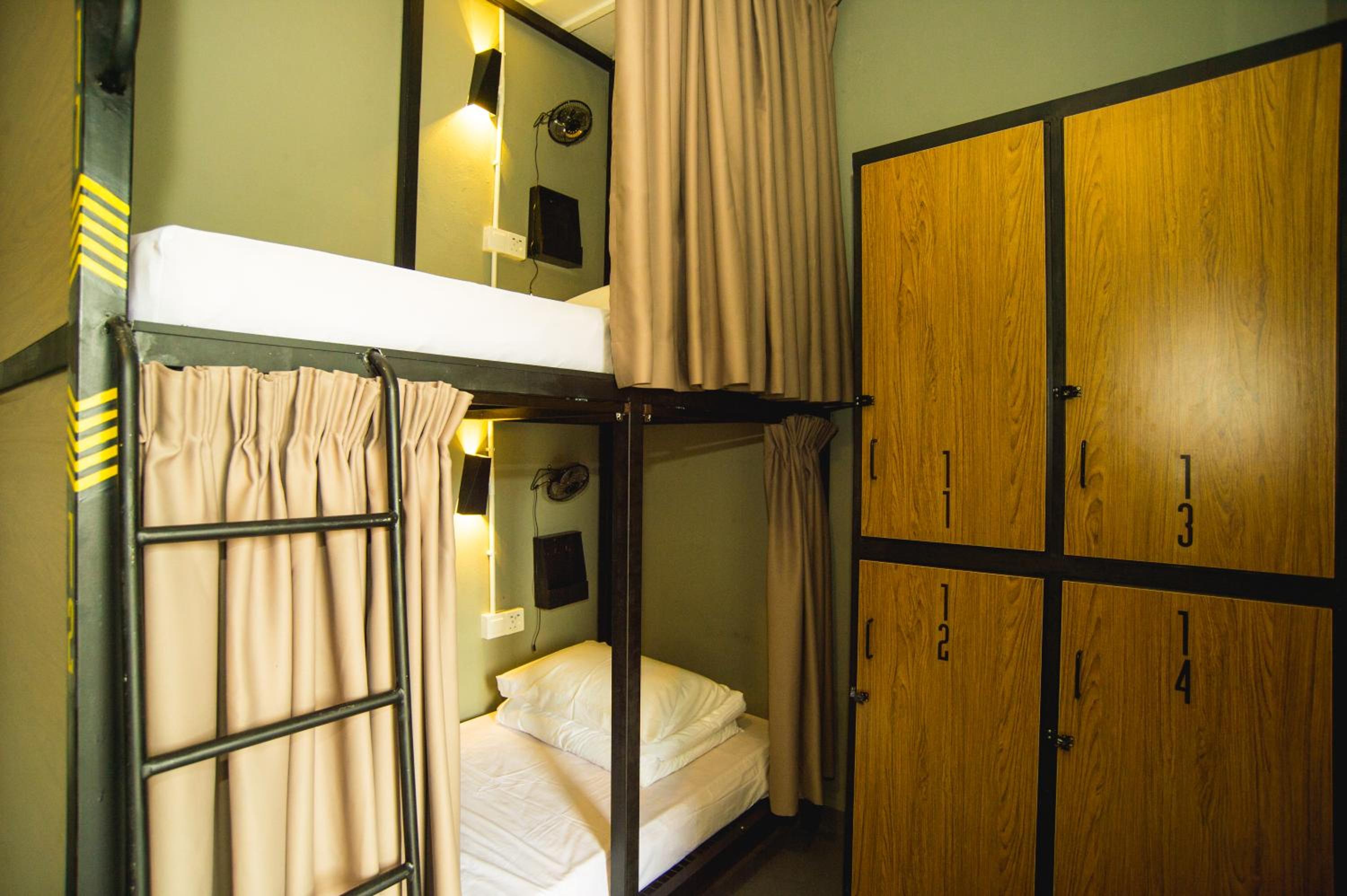 Traveller Bunker Hostel 1 photo 7