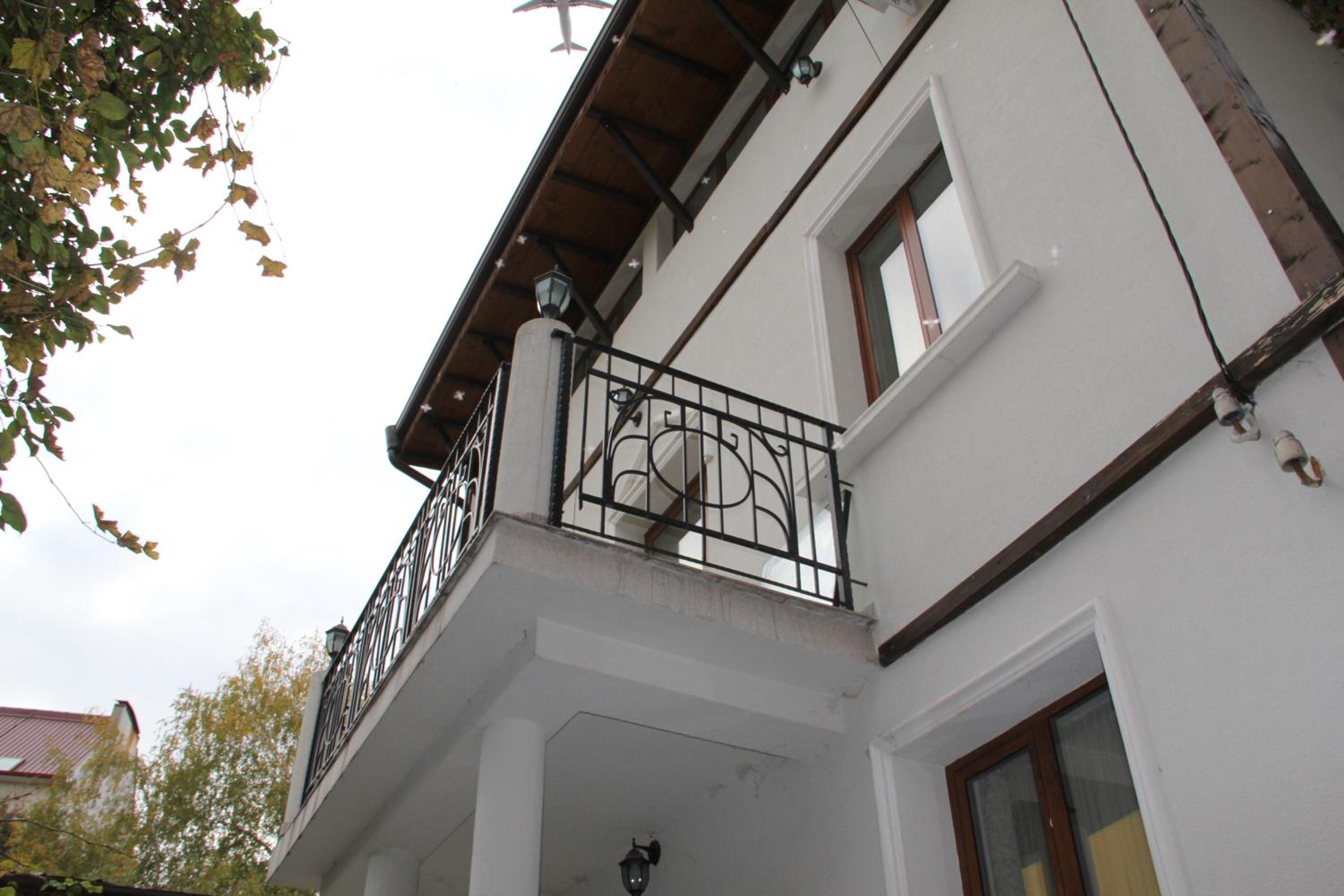 The White House Sofia