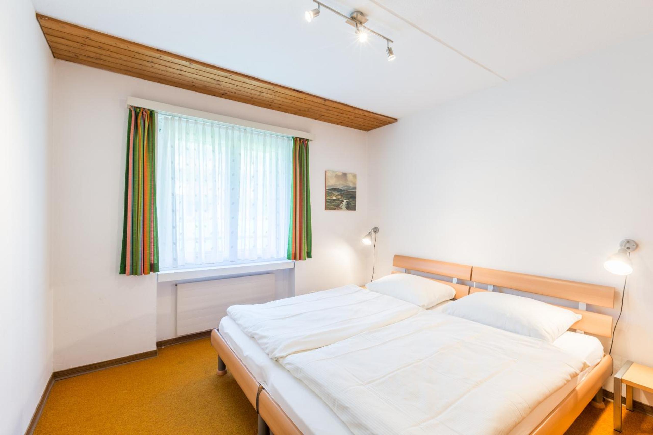 LAAX Homes - Val Signina 4-8 view 5