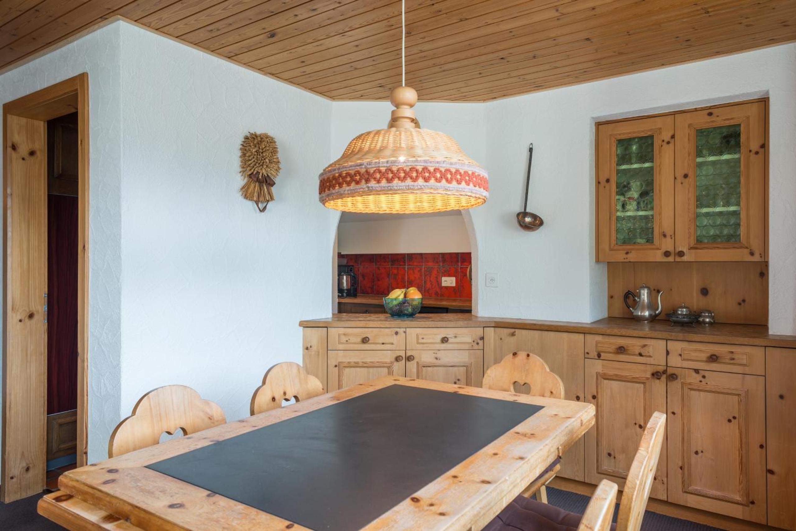 LAAX Homes - Val Signina 8-18