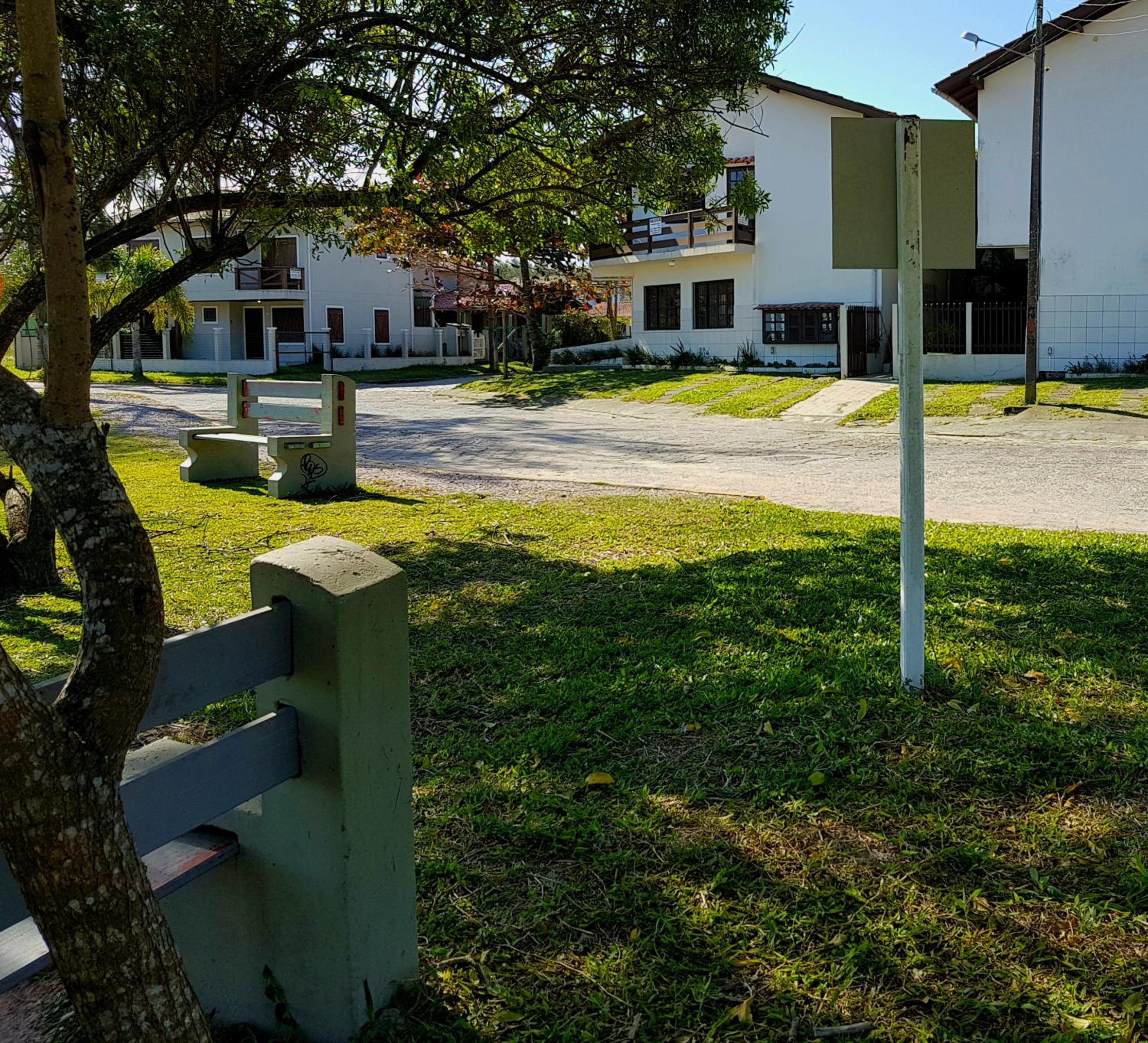 Sobrado perto da Praia de Frente para Lagoa - Garopaba