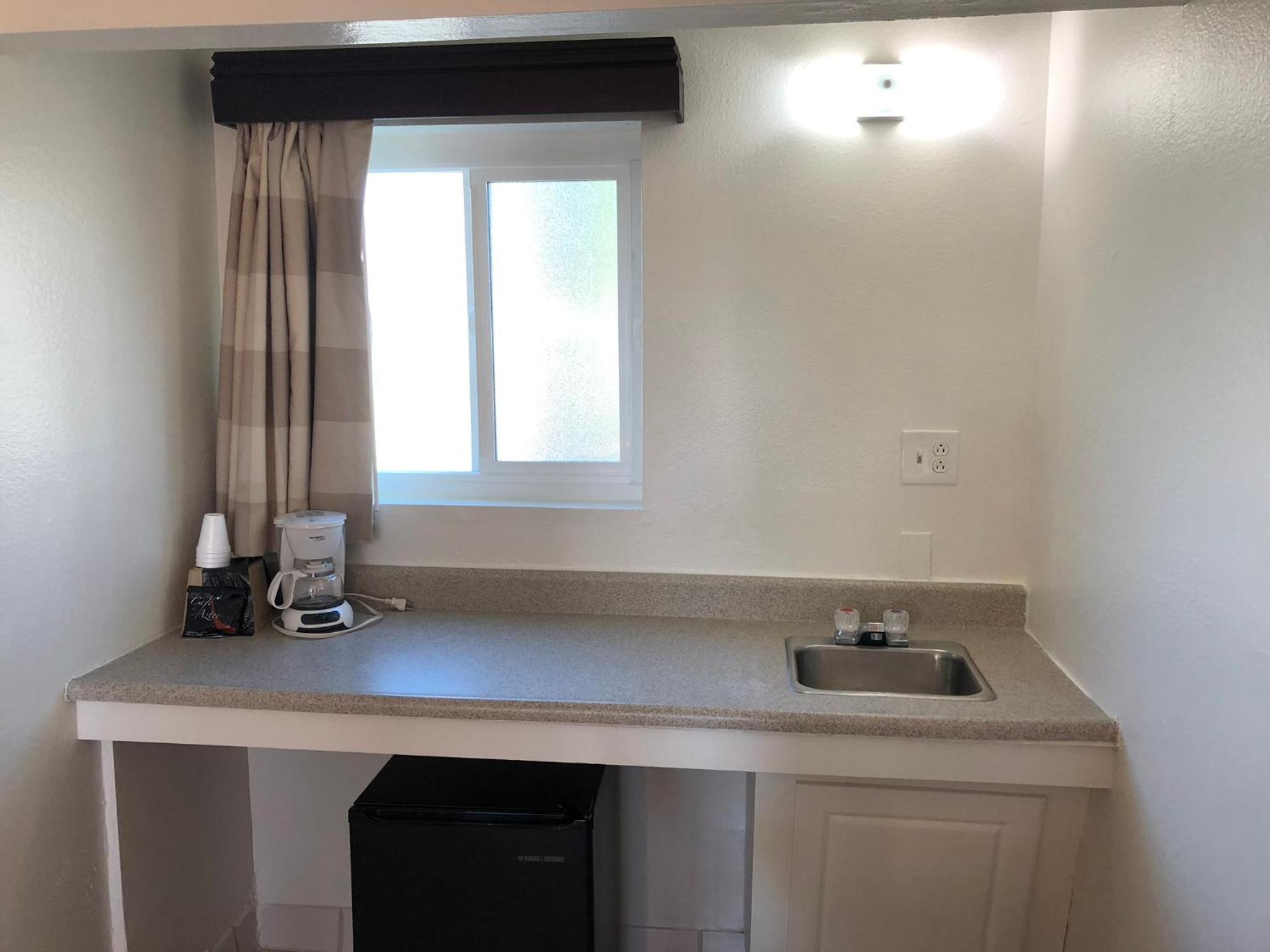 Rosemead Vacations - Valley Hotel - Property Image 3