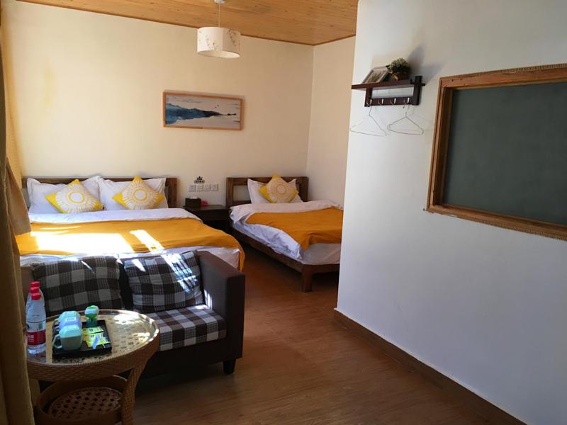 Tourist Courtyard Hotel