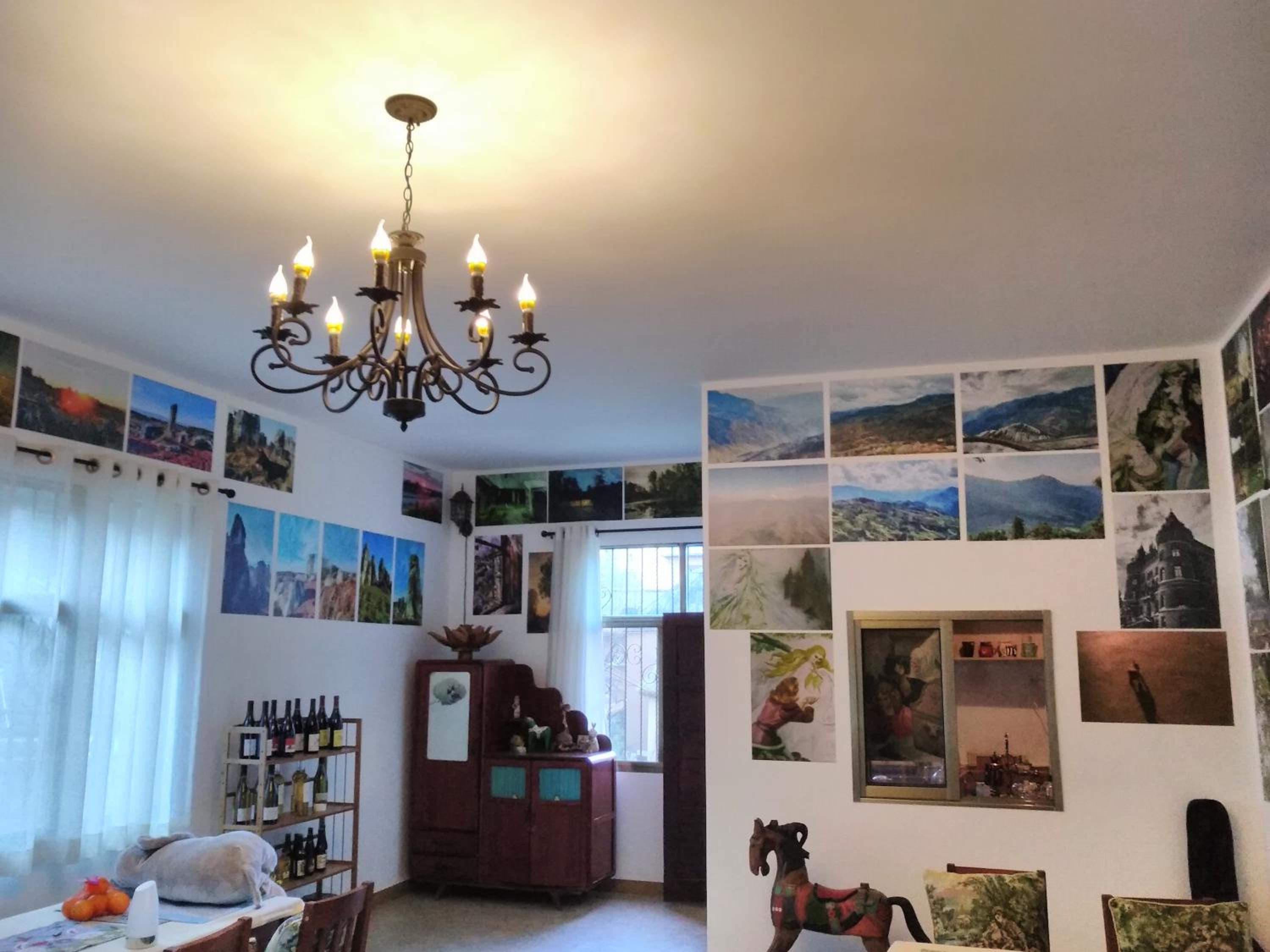 Yuanyang Flower and Horse Inn