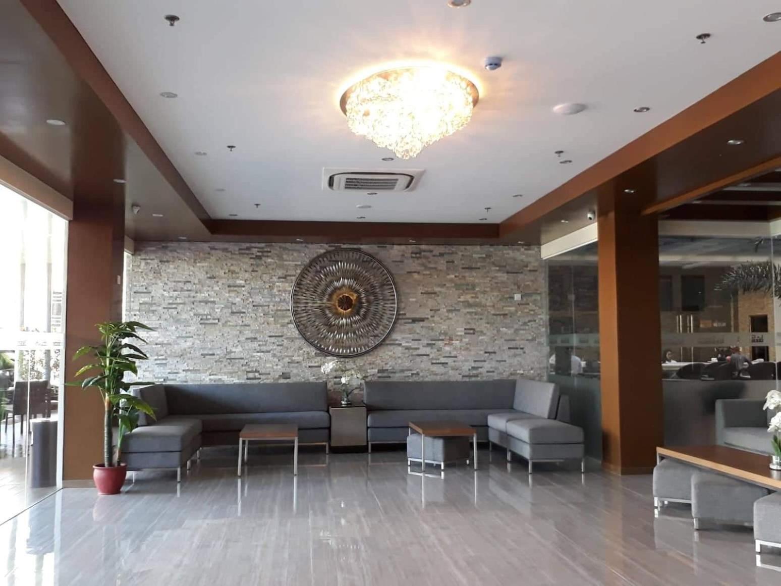 Stunning new condo in exclusive La Grande resort
