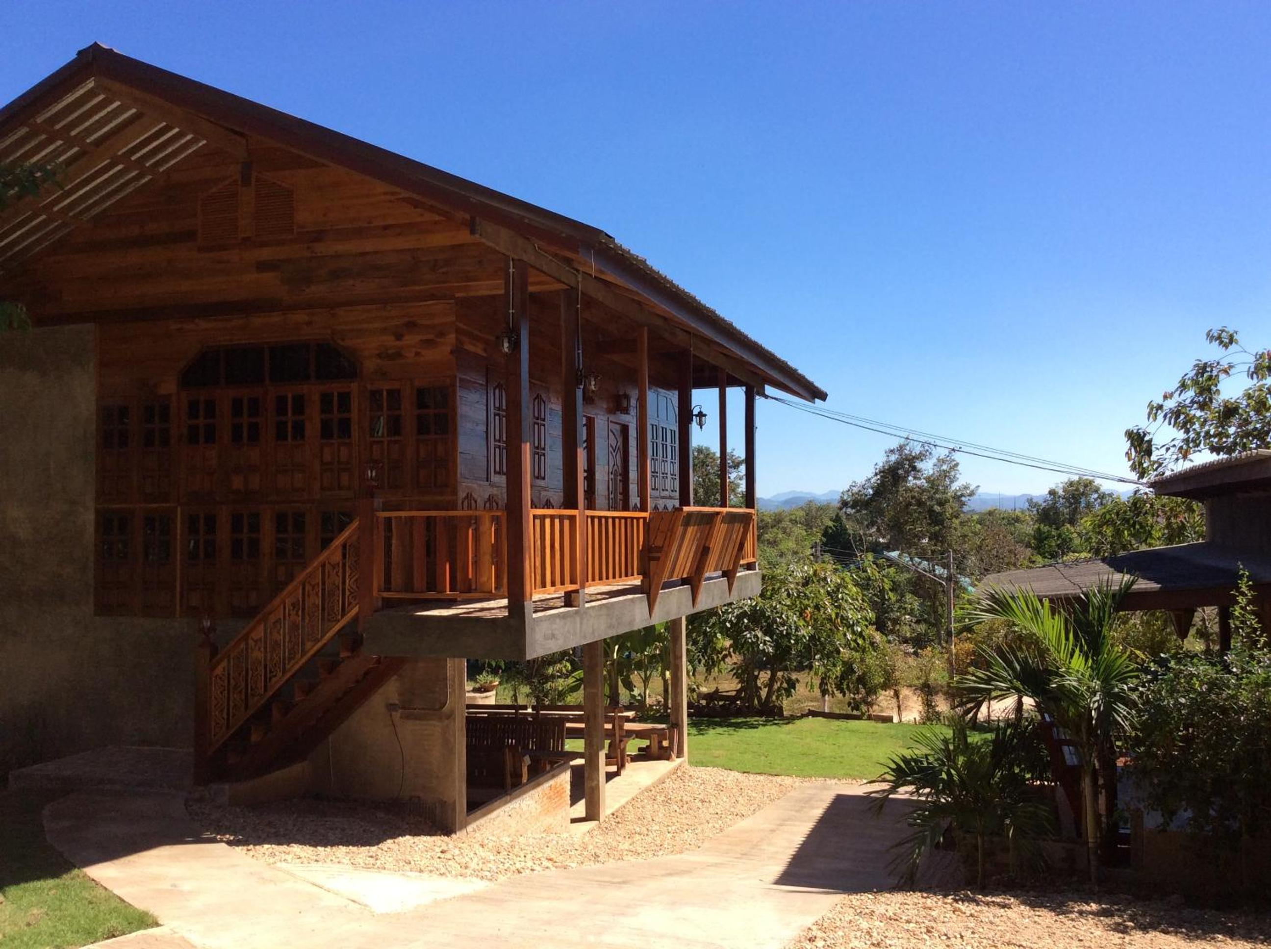 Settee Homestay