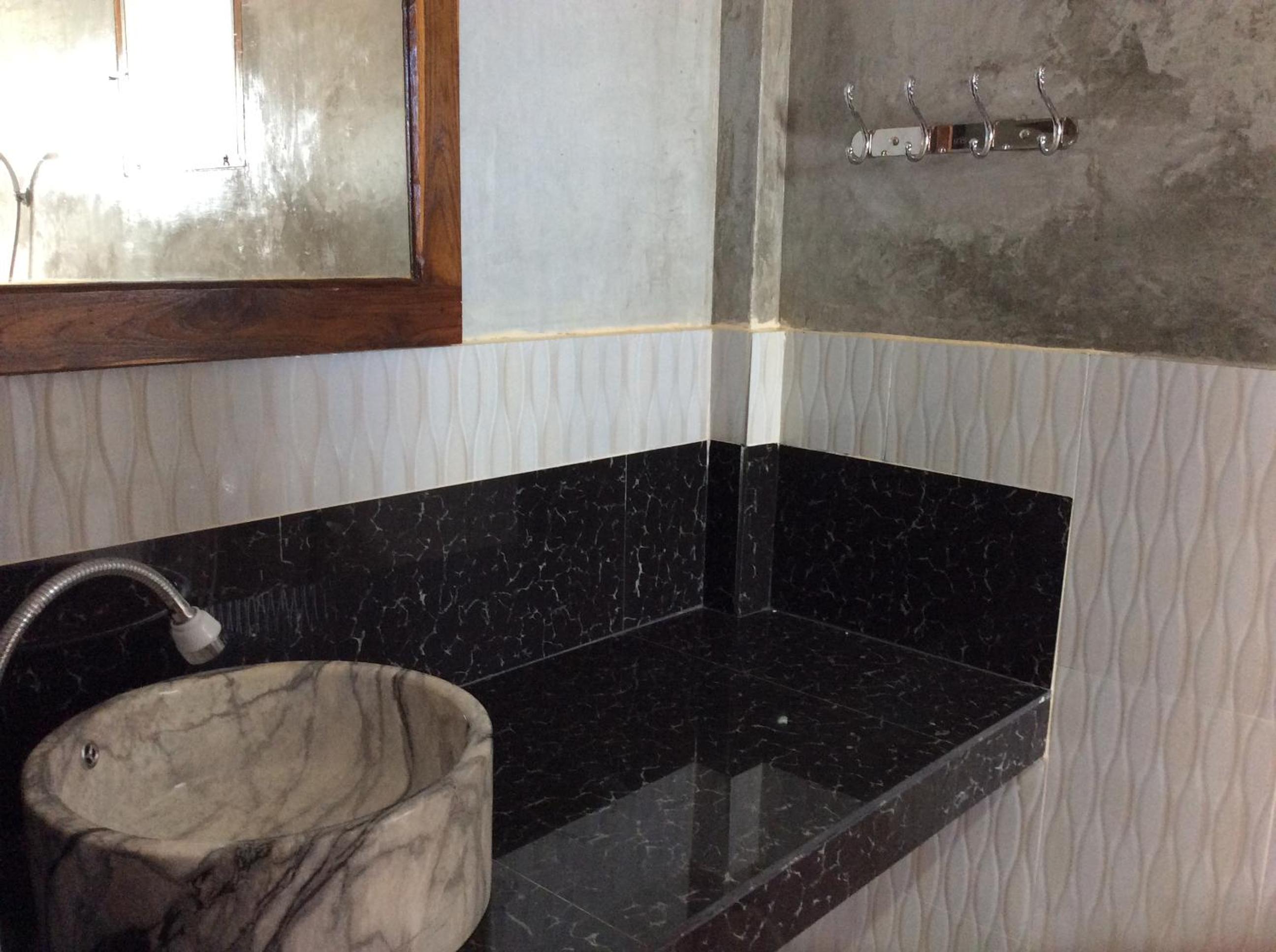 Settee Homestay