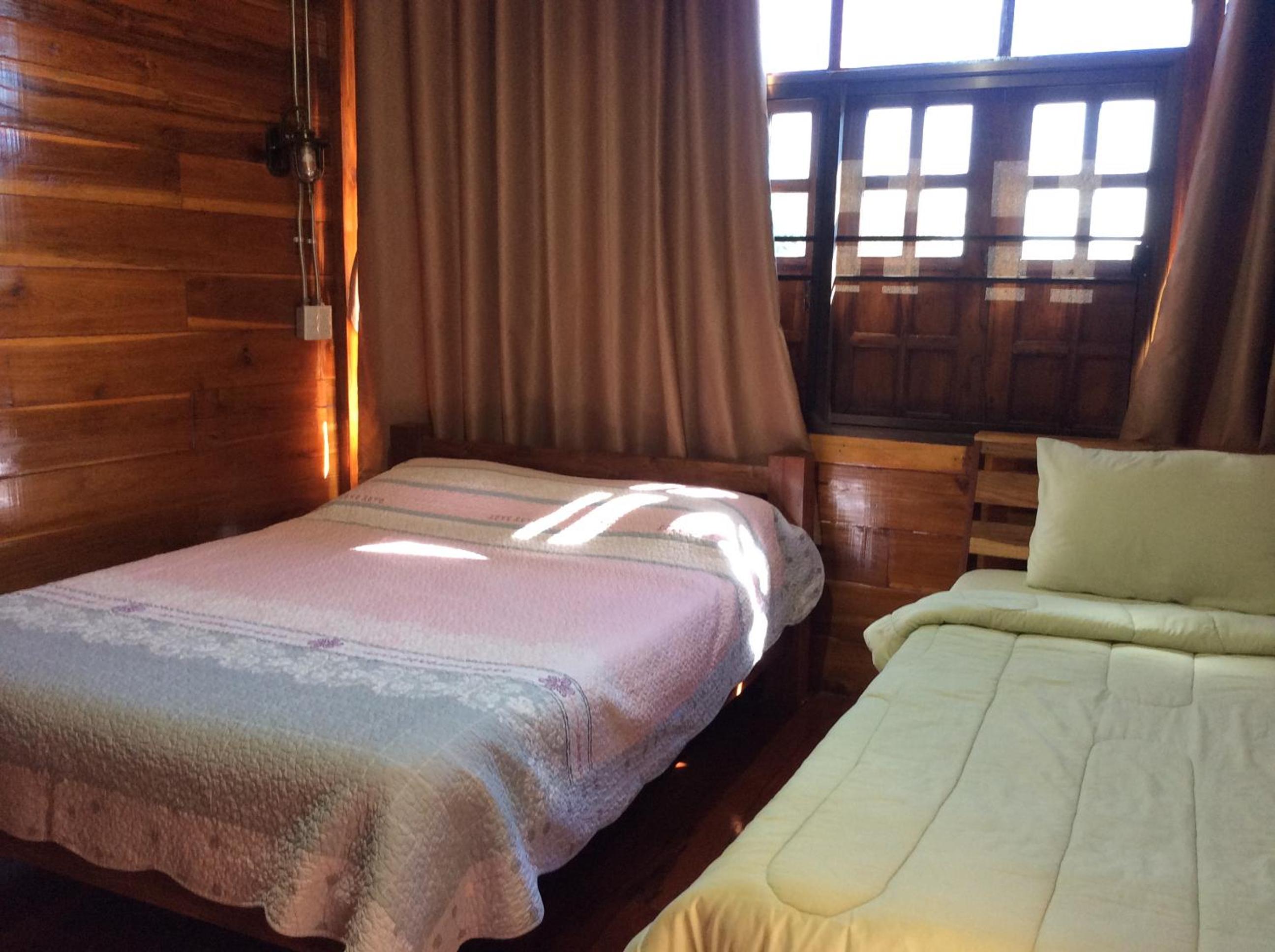 Settee Homestay