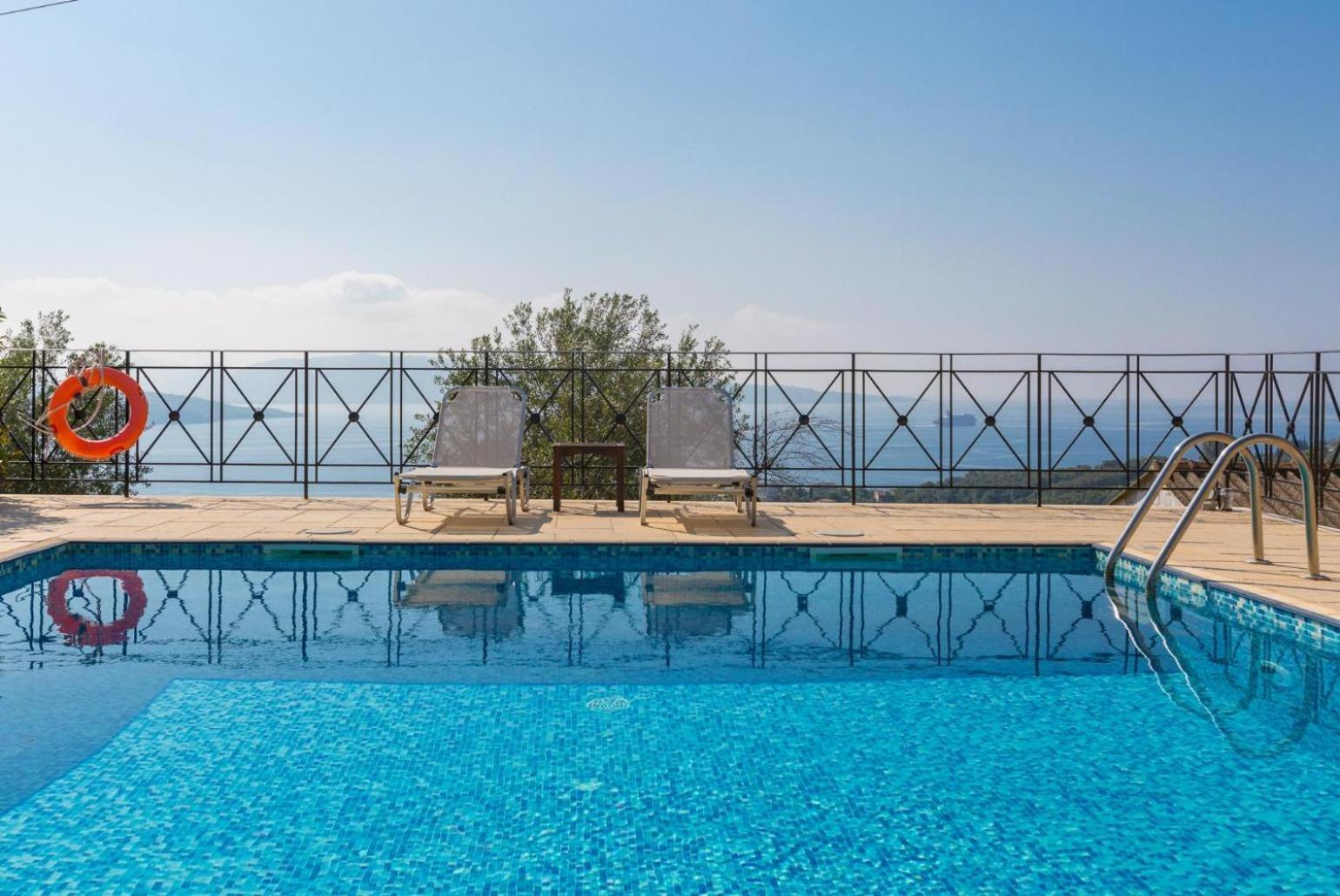 Villa Eleni Agios Stephanos — photo 4