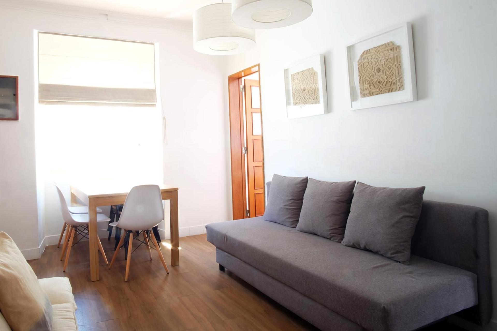 BL Lovely & Cosy 3BR Flat on Iconic Bica Street with River View view 2
