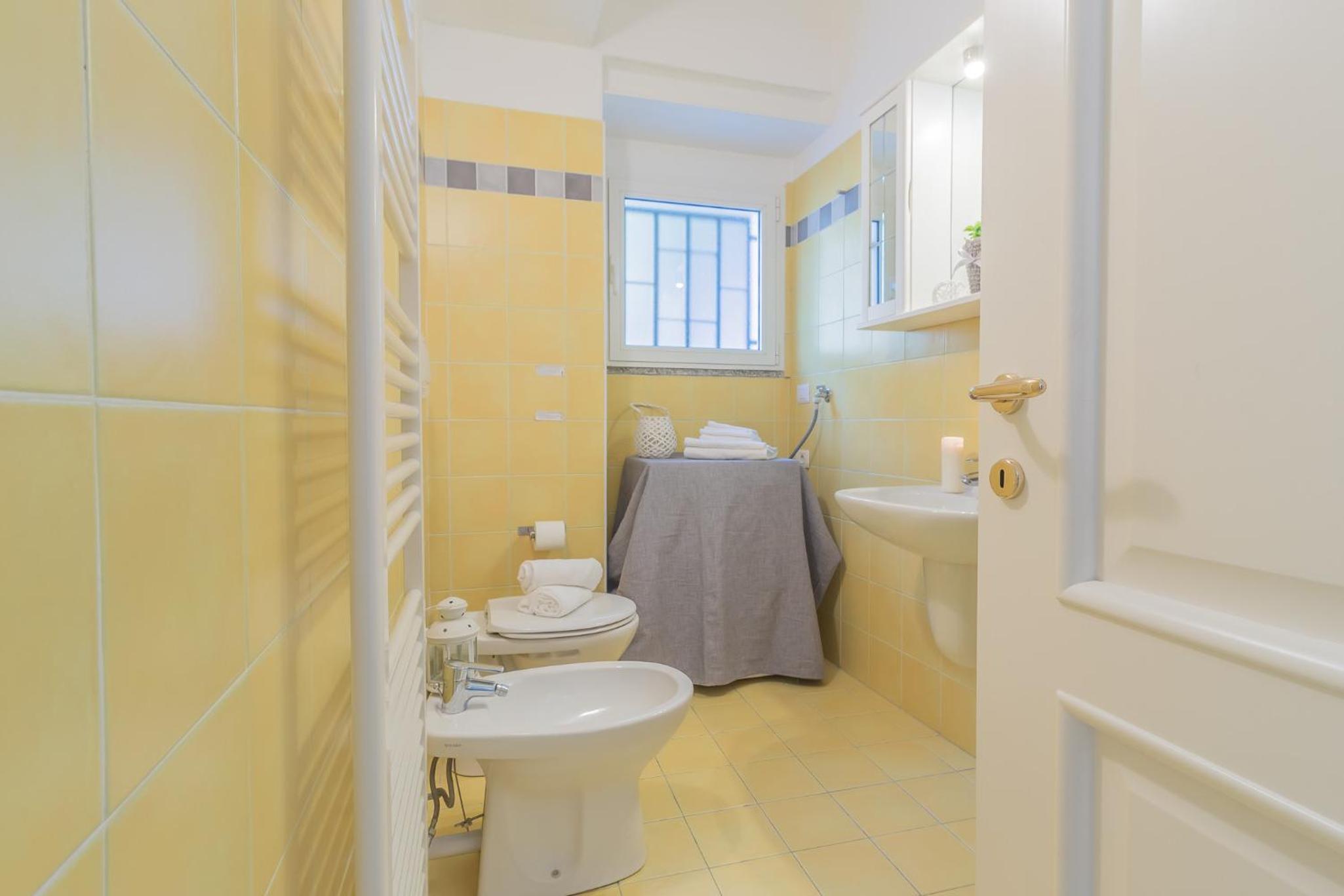 Casa Paola en Perledo — bathroom