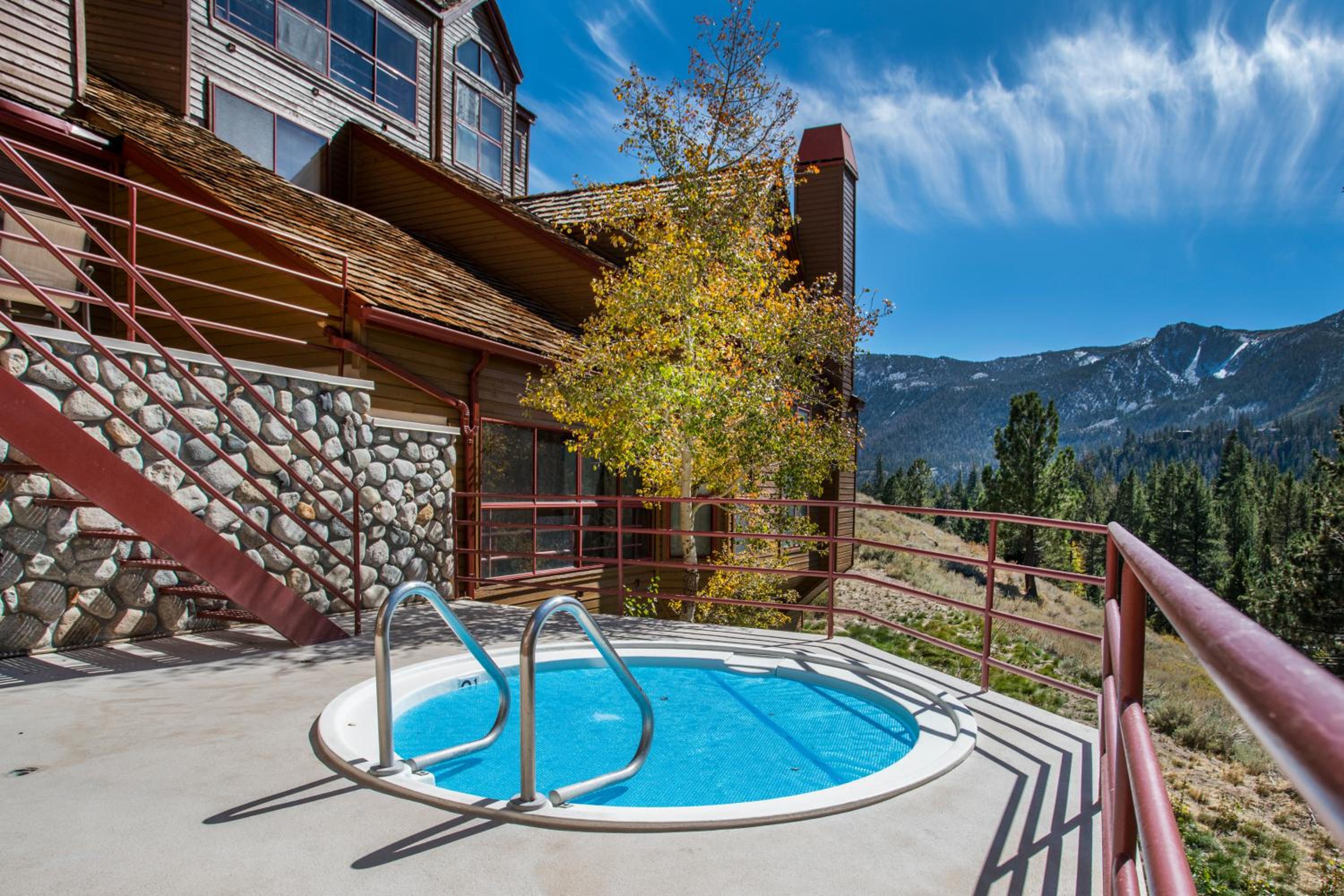 Aspen Creek by 101 Great Escapes