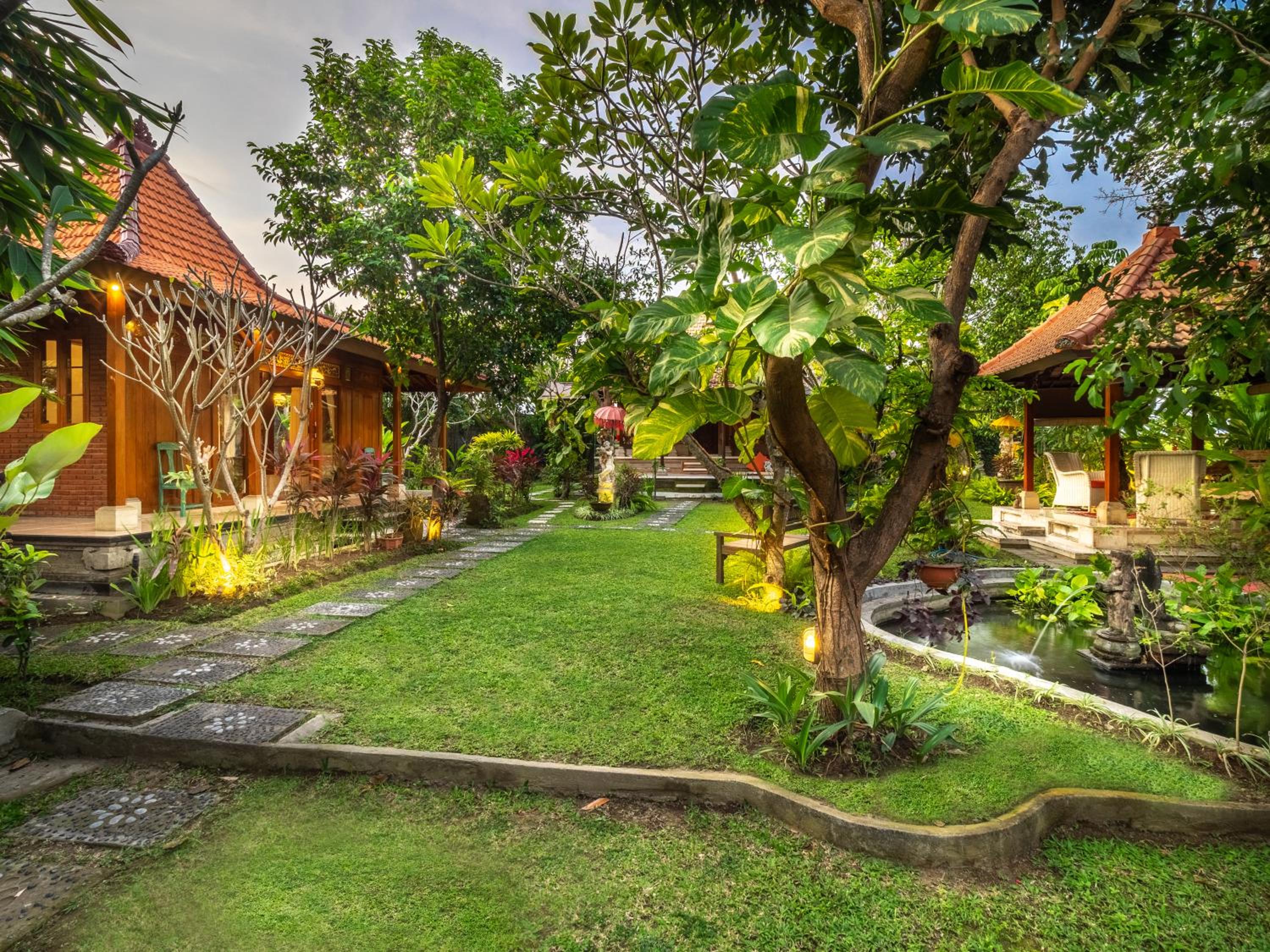 Tiis Garden Puri Villas view 3