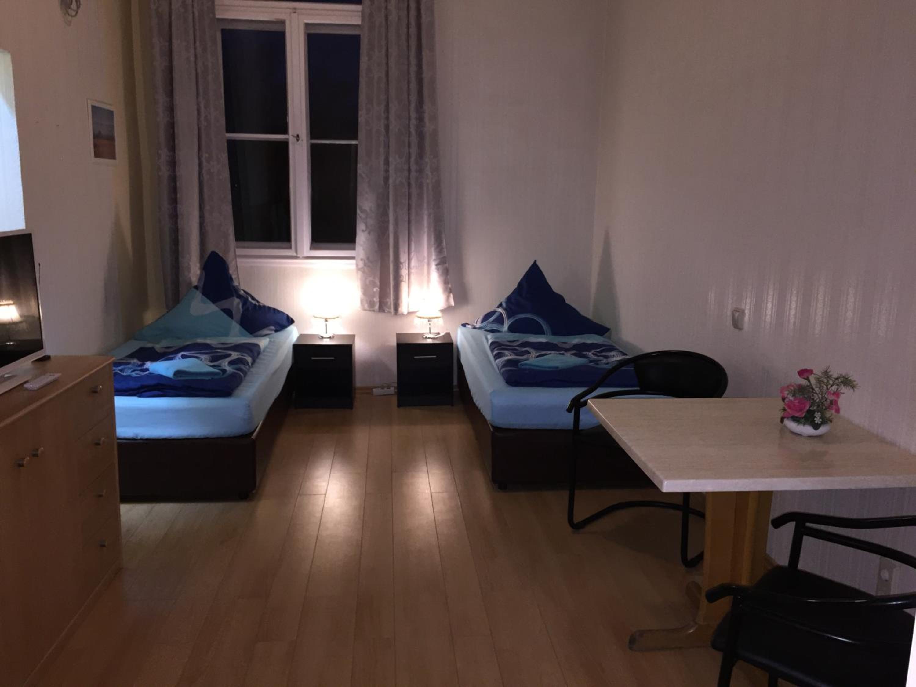 Monteur-Zimmer Dresden, Bad-Miniküche, 24-7 Self Check In