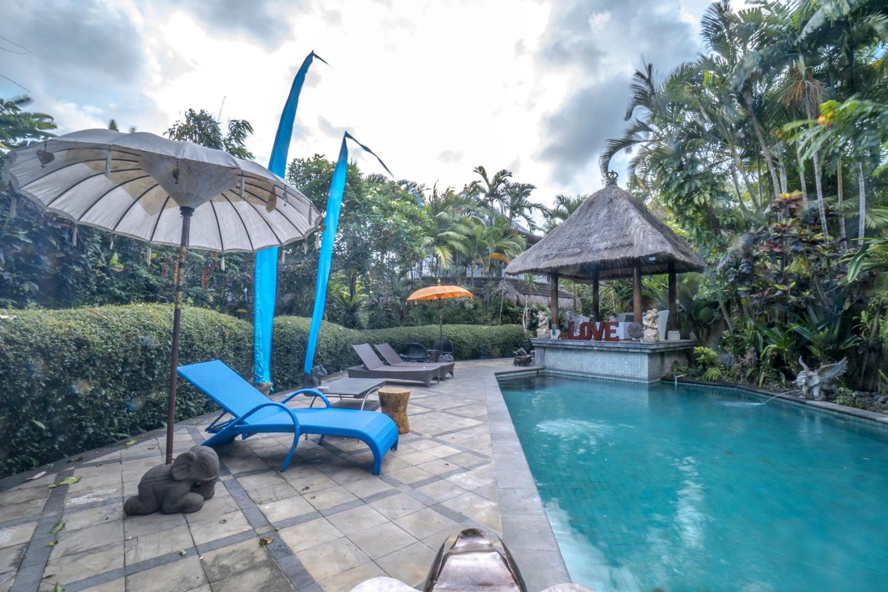 Gajah Biru Bungalows — photo 33