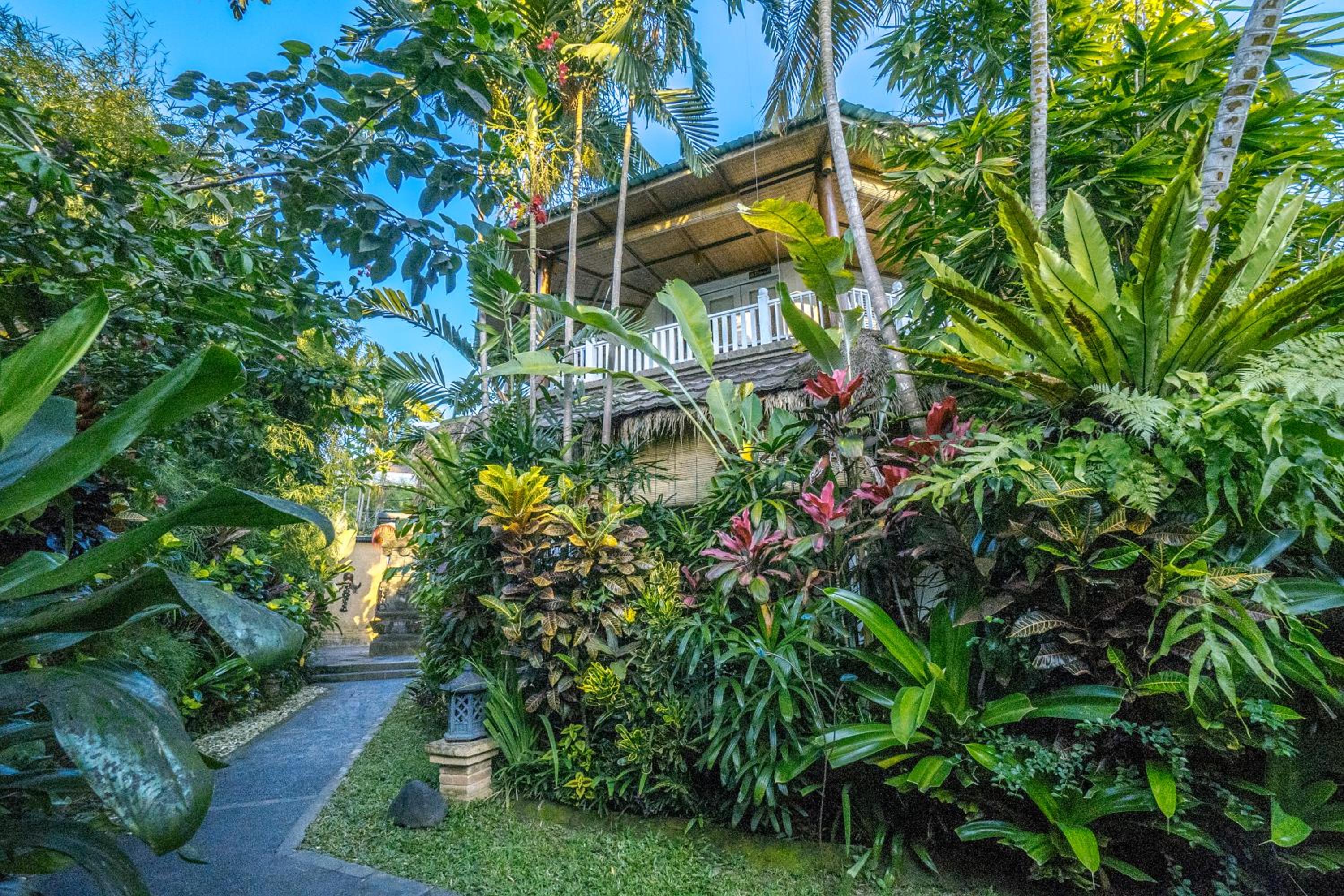 Gajah Biru Bungalows — photo 45