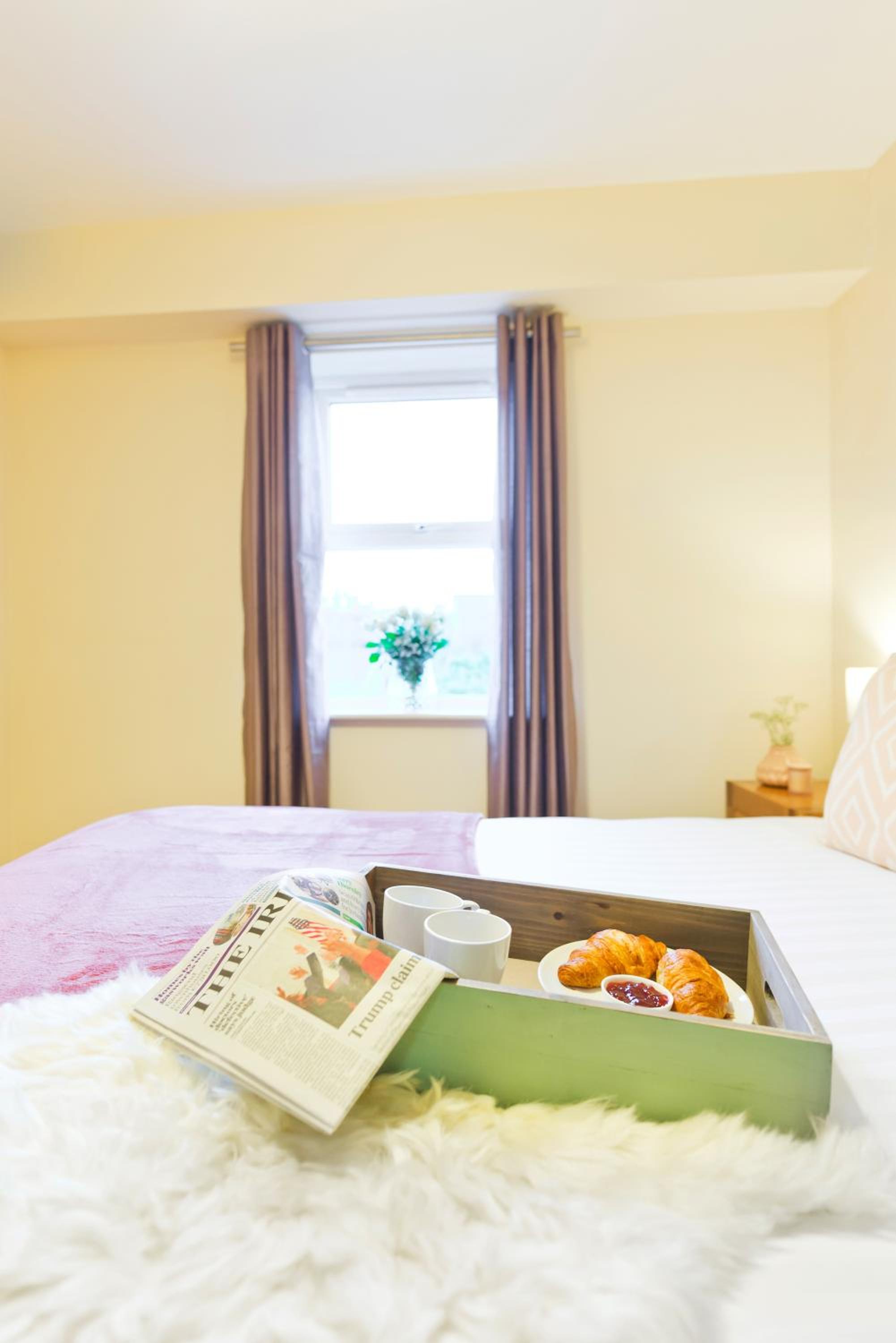 Five Lamps Suites