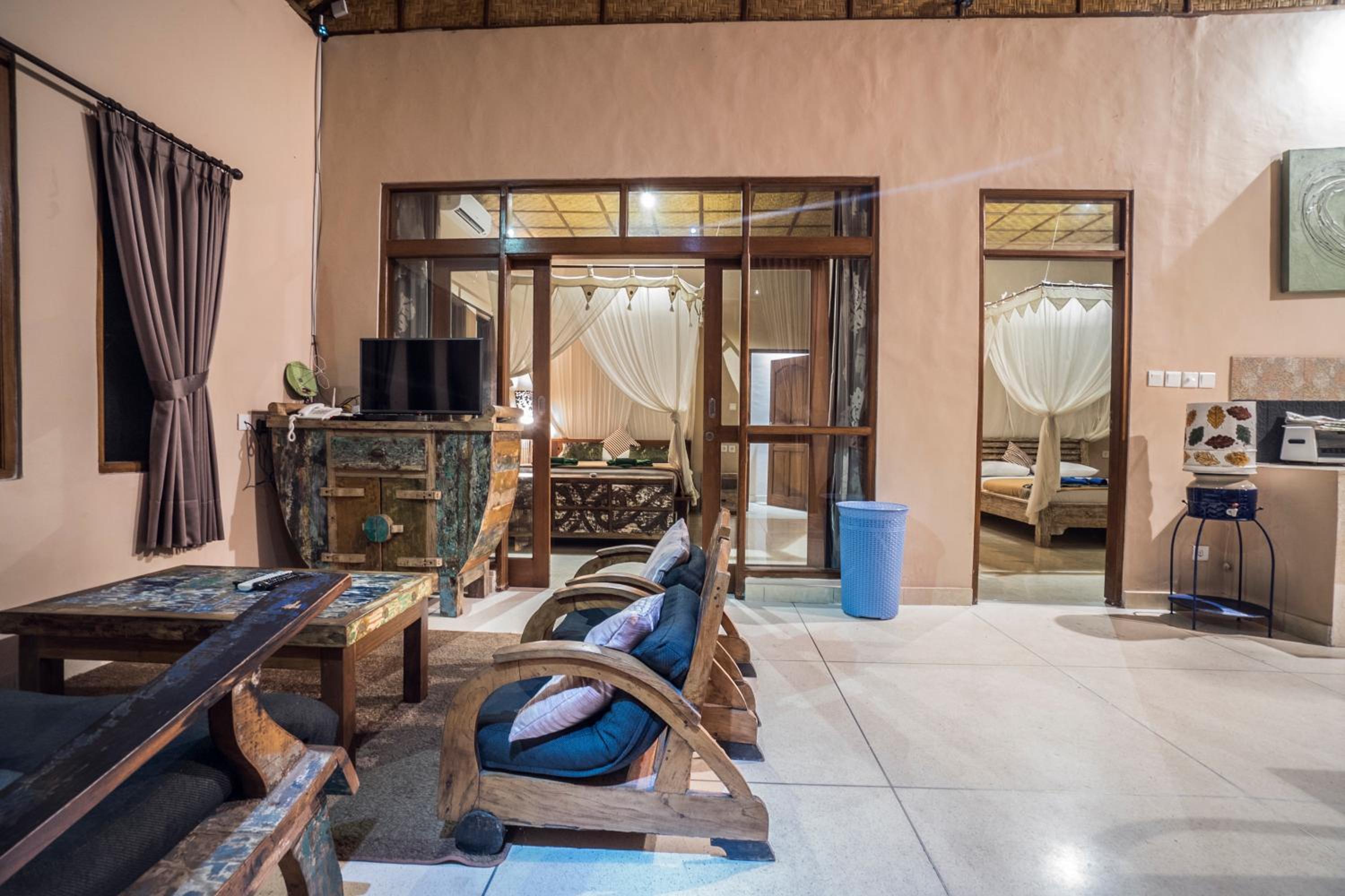 Gajah Biru Bungalows — photo 47