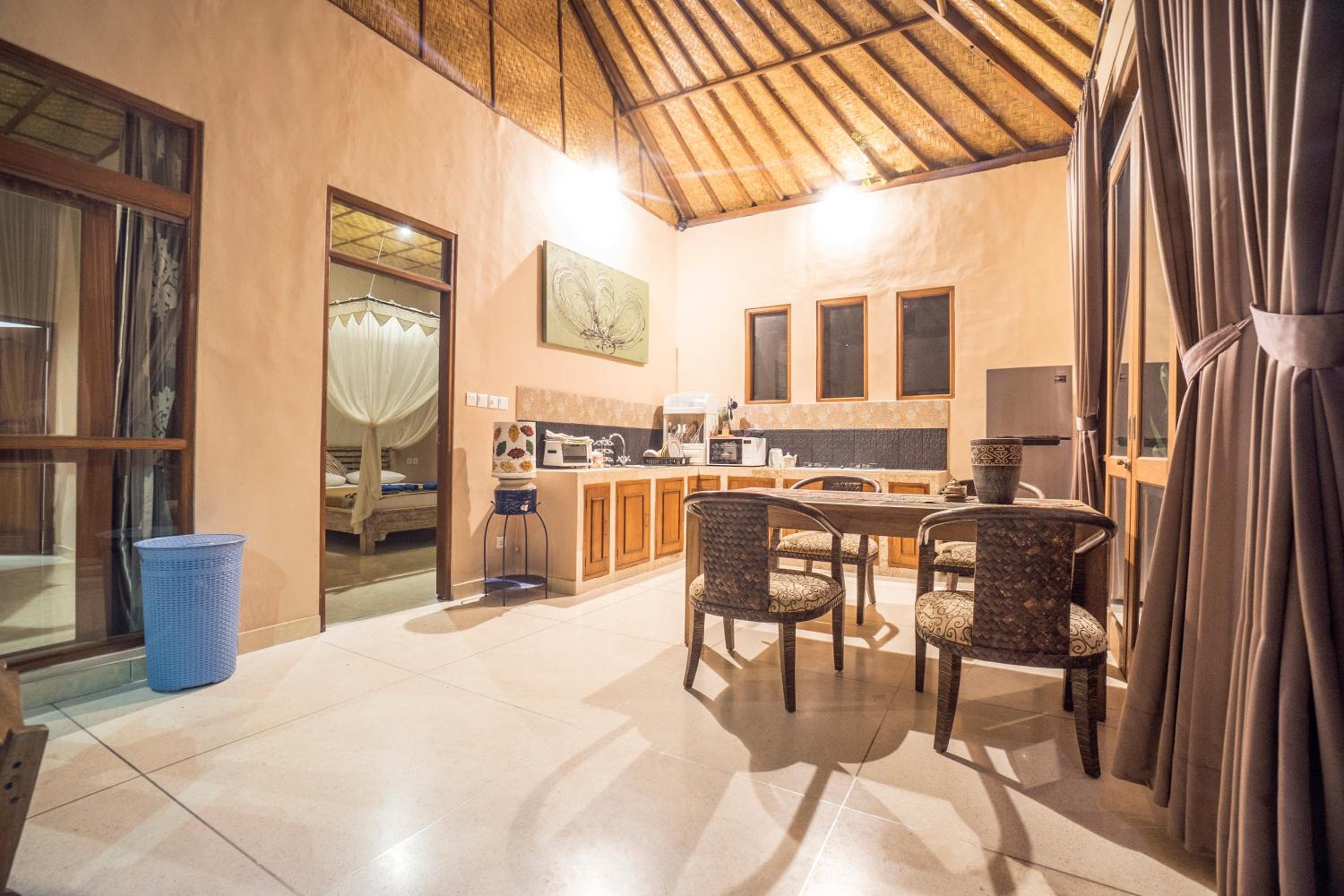 Gajah Biru Bungalows — photo 40