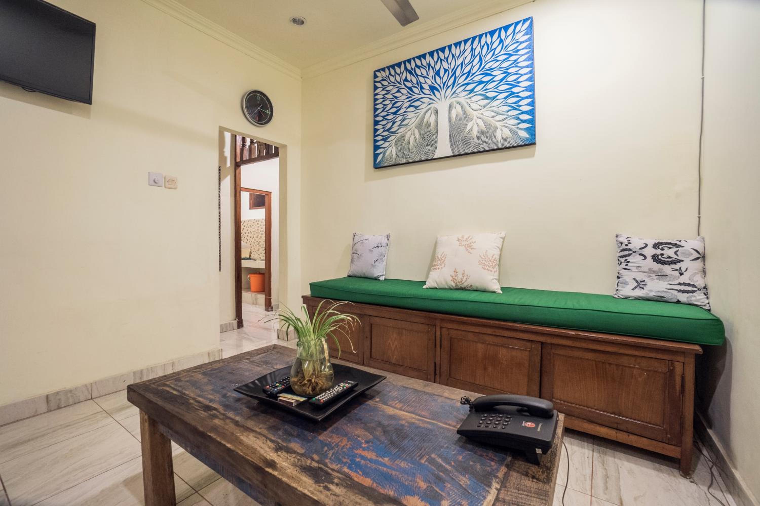 Gajah Biru Bungalows — photo 36