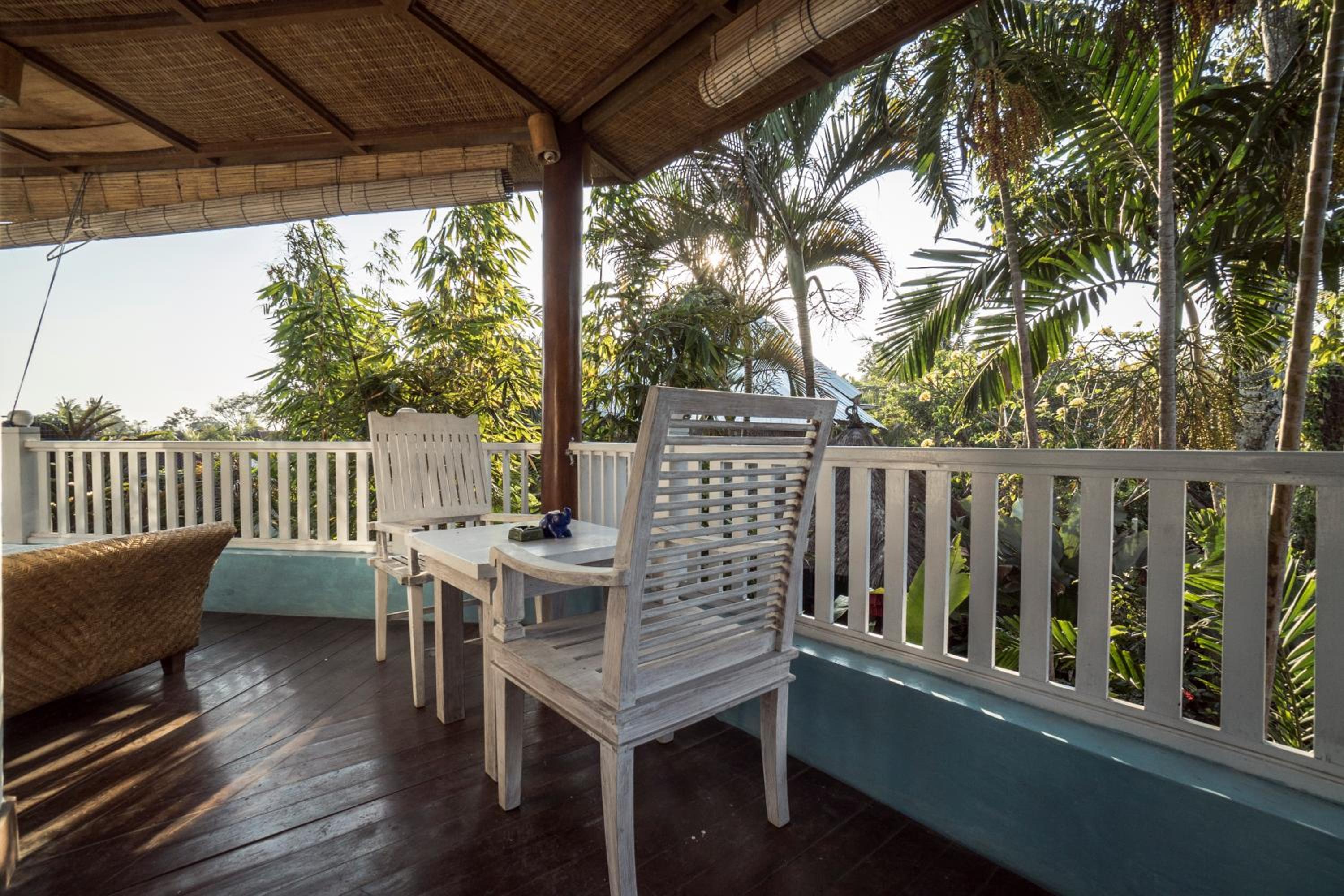 Gajah Biru Bungalows — photo 37