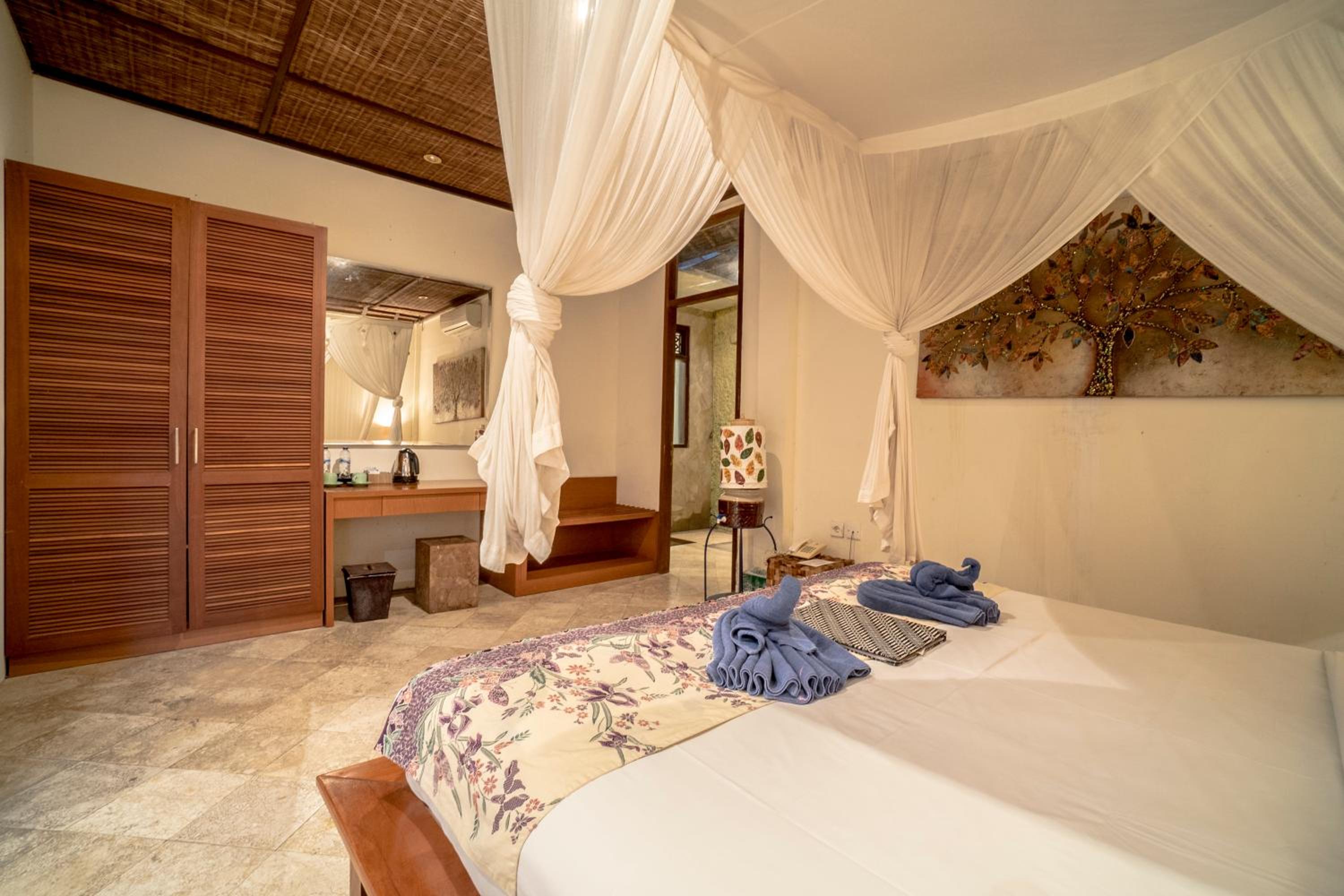 Gajah Biru Bungalows — photo 35