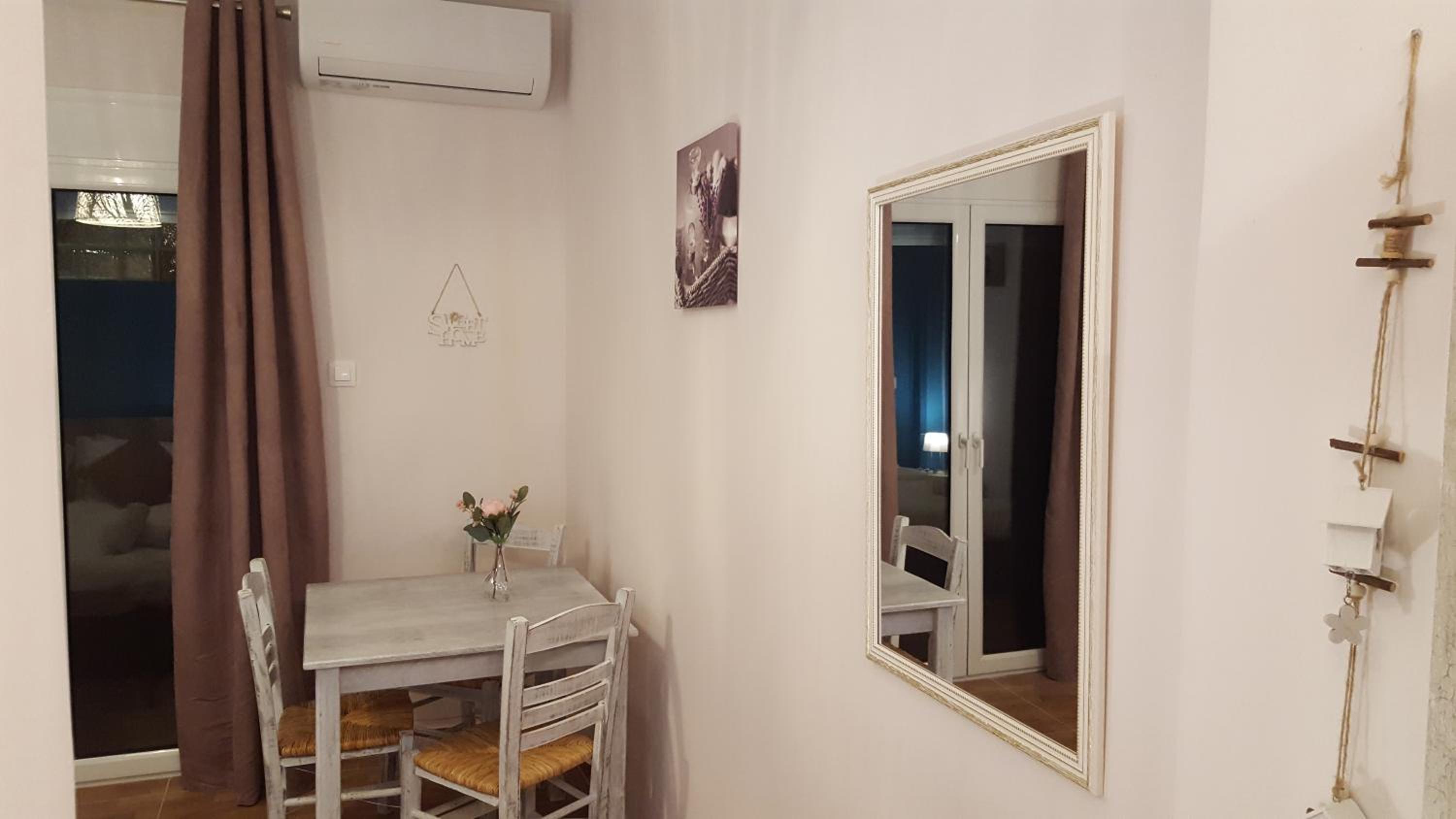 Zoe's Studio