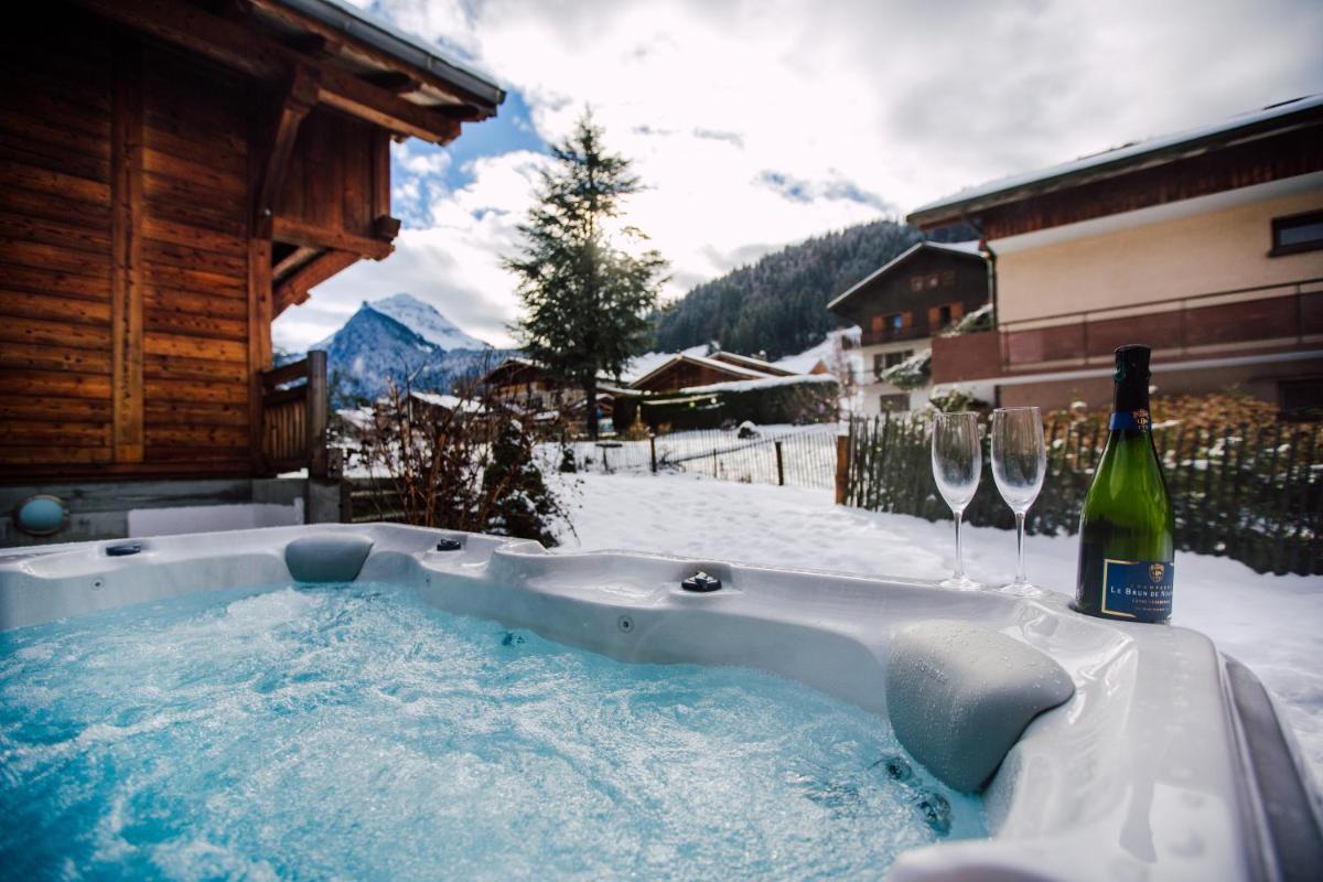 Simply Morzine - Chalet Petit Central view 3