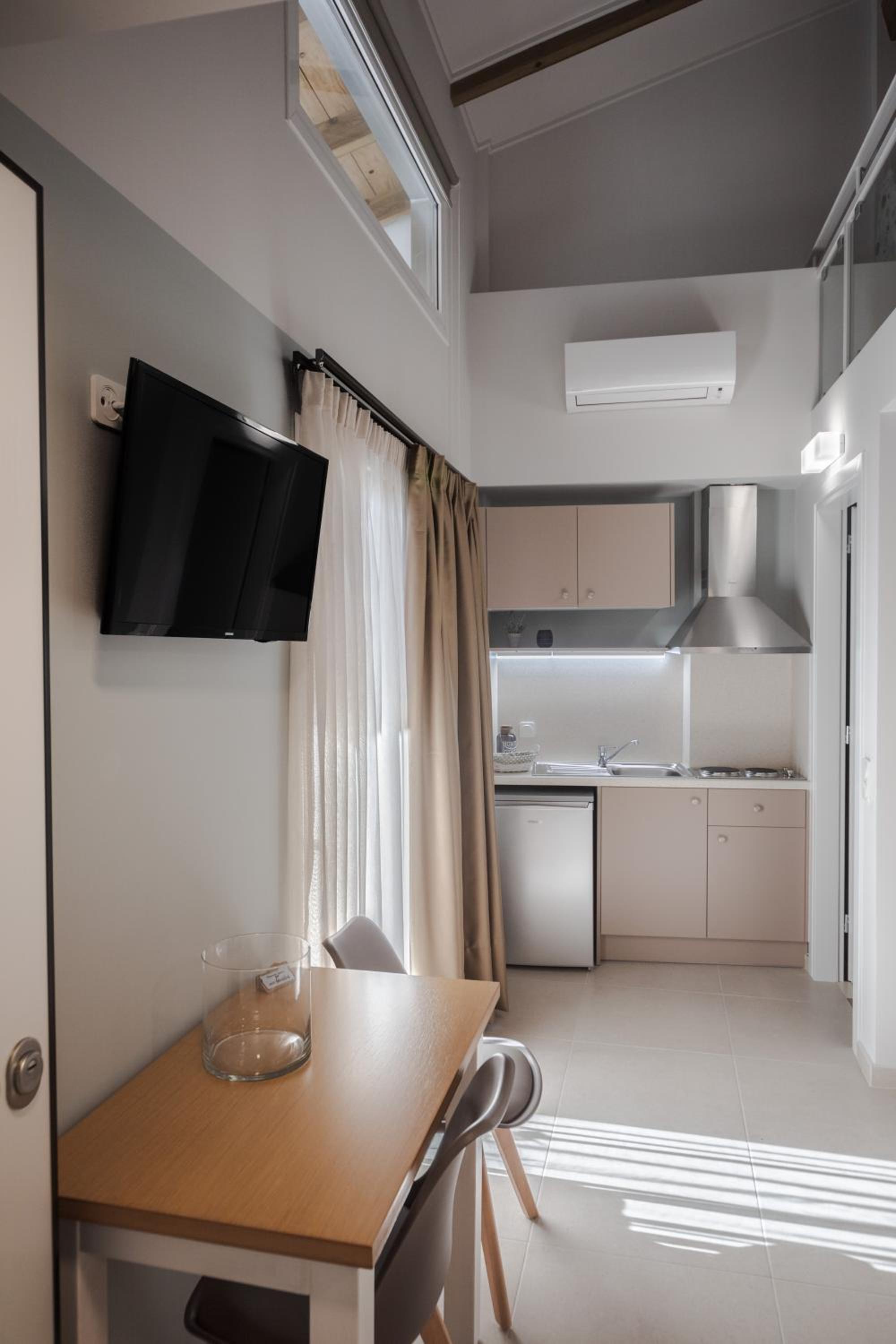 Stylish Studio Apartment - 8F House view 4