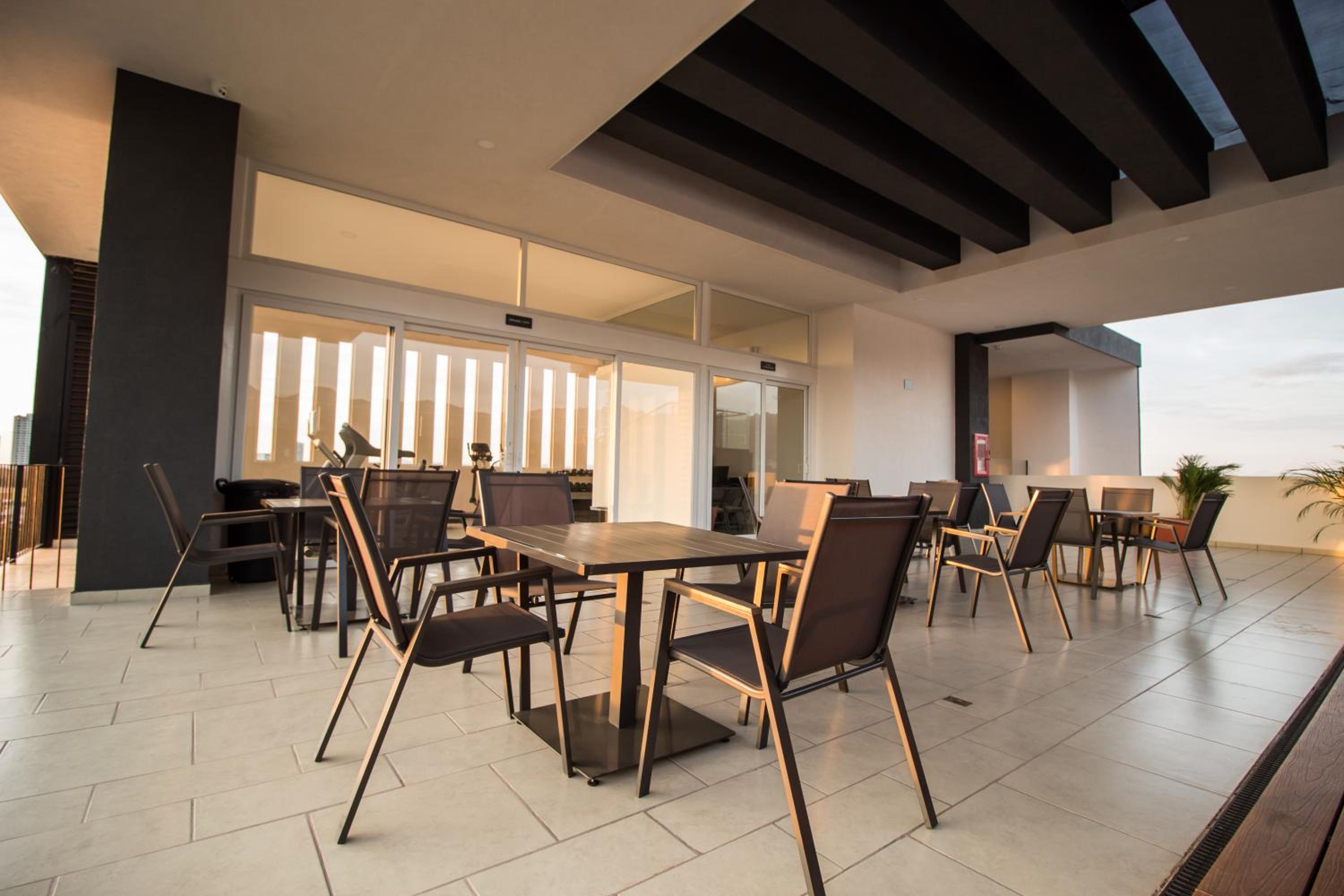 NIZA FIVE Luxury Beach Apartments view 5